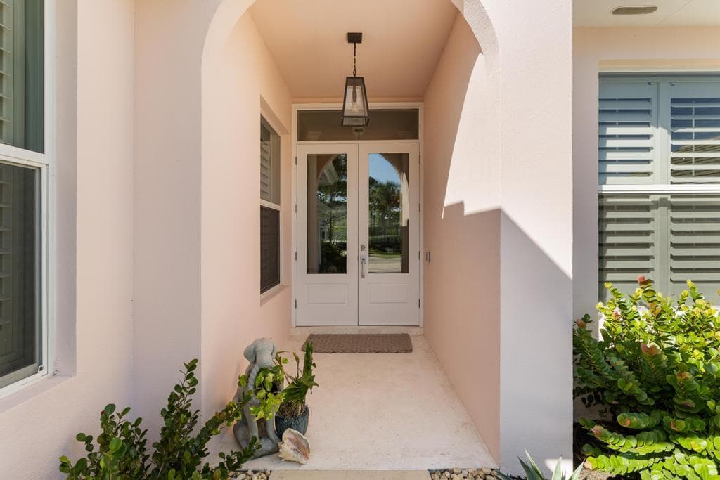 7504 SE Bay Cedar Circle, Hobe Sound, FL 33455 — photo 3 of 64