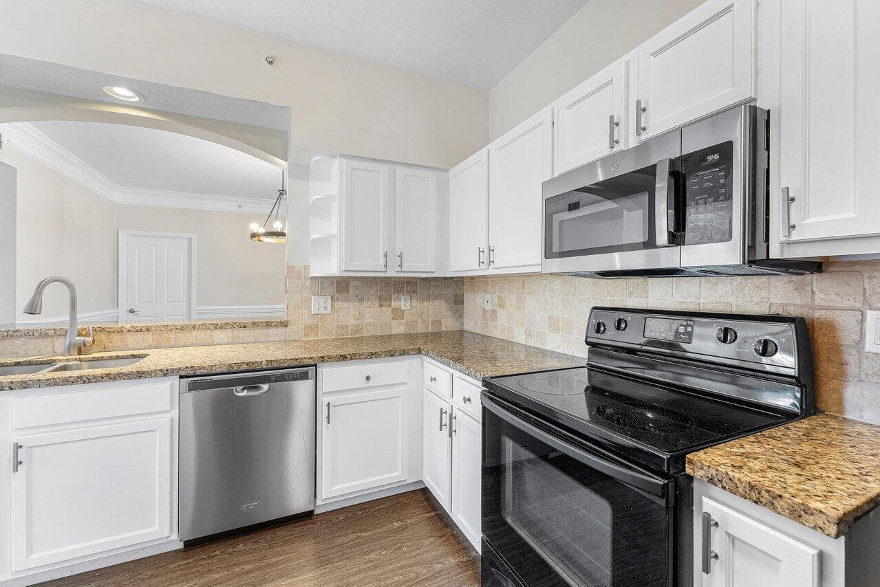 276 Murcia Drive 301, Jupiter, FL 33458 — photo 17 of 52