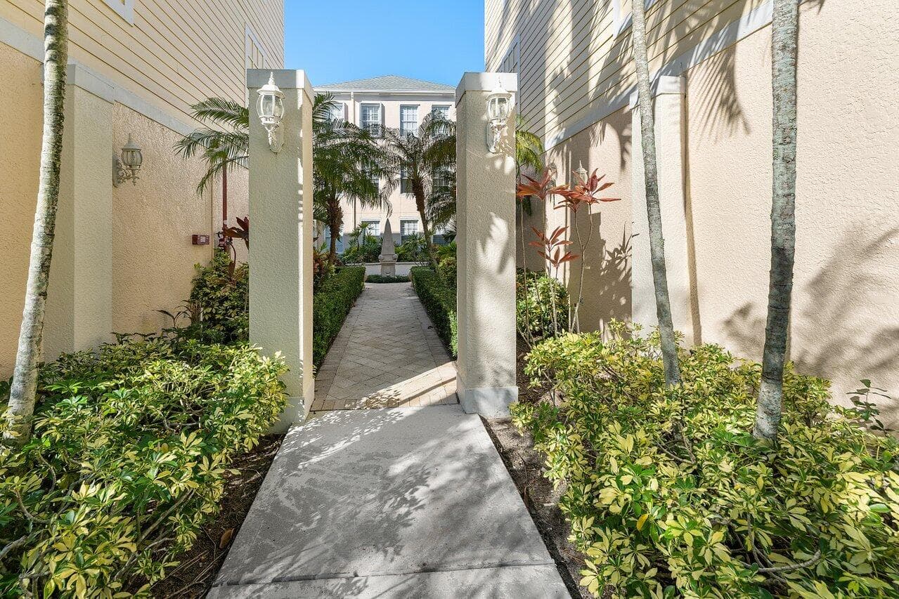 276 Murcia Drive 301, Jupiter, FL 33458 — photo 37 of 52