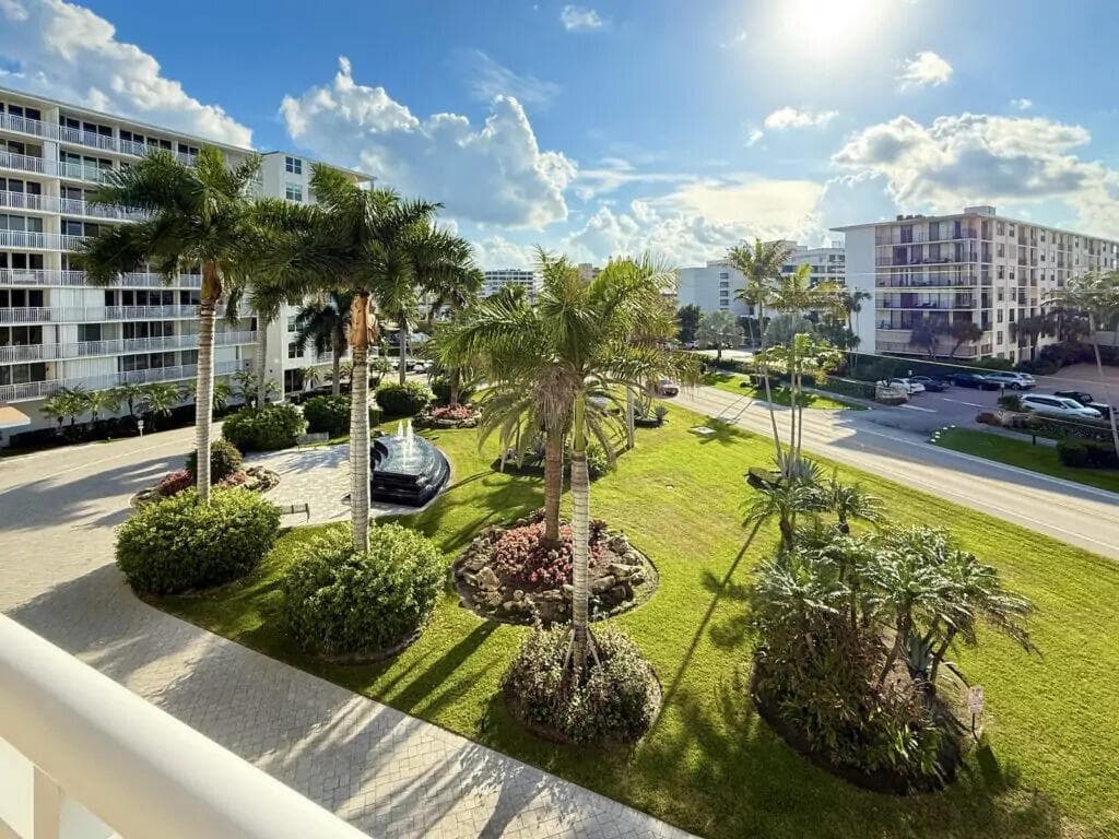3546 S Ocean Boulevard 519, South Palm Beach, FL 33480 — photo 2 of 39