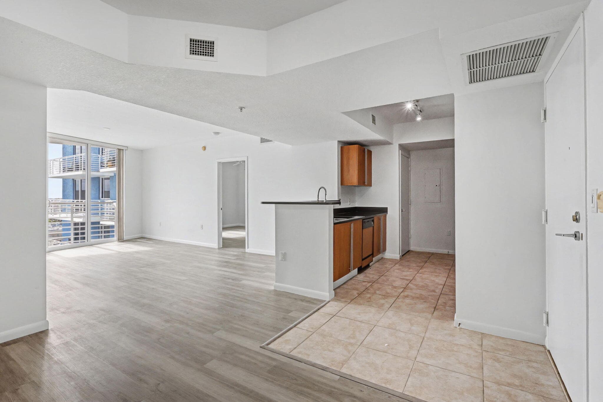 1551 N Flagler Drive 1514, West Palm Beach, FL 33401 — photo 4 of 36