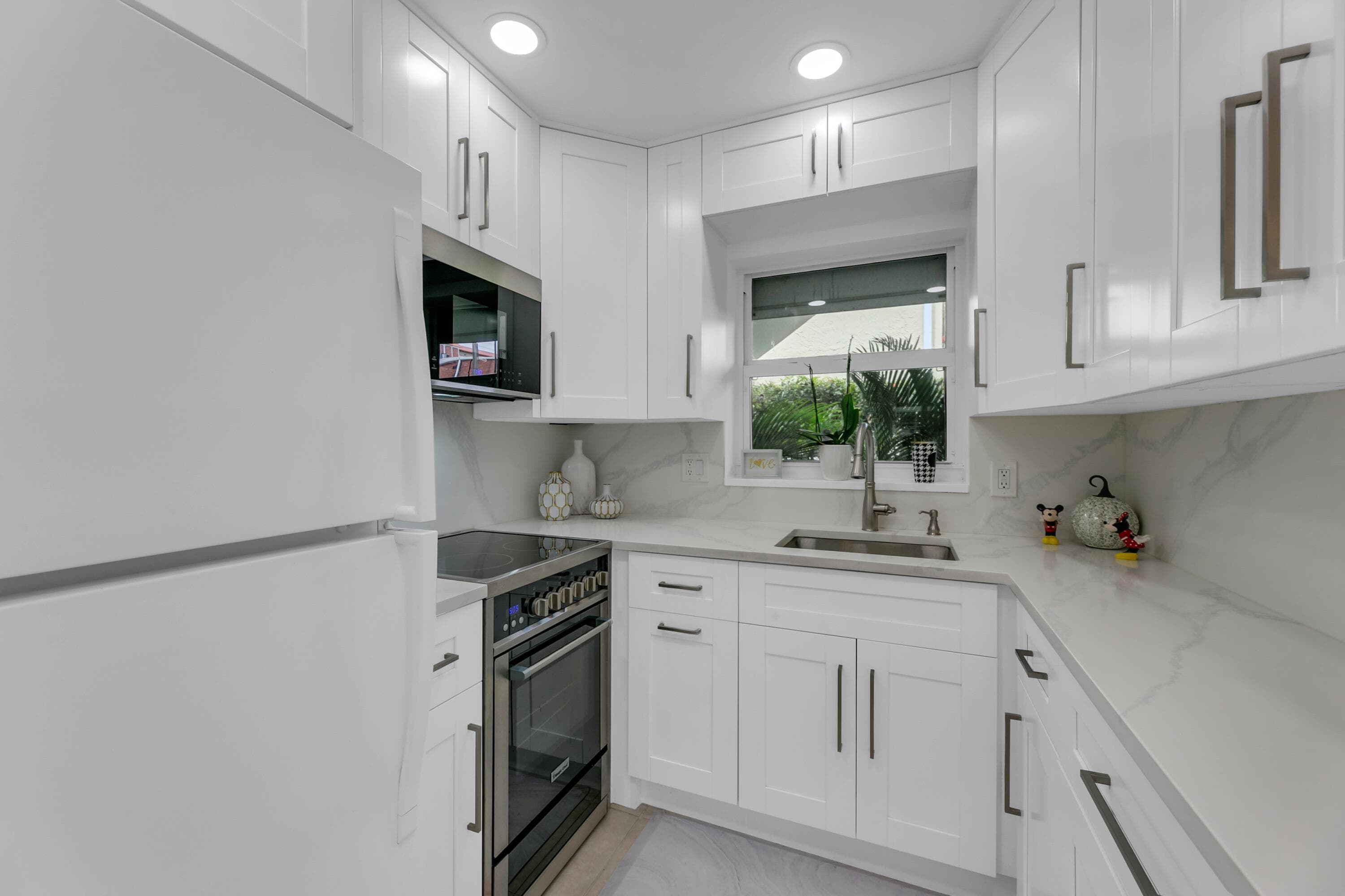 960 Crystal Lake Drive 115, Deerfield Beach, FL 33064 — photo 6 of 35