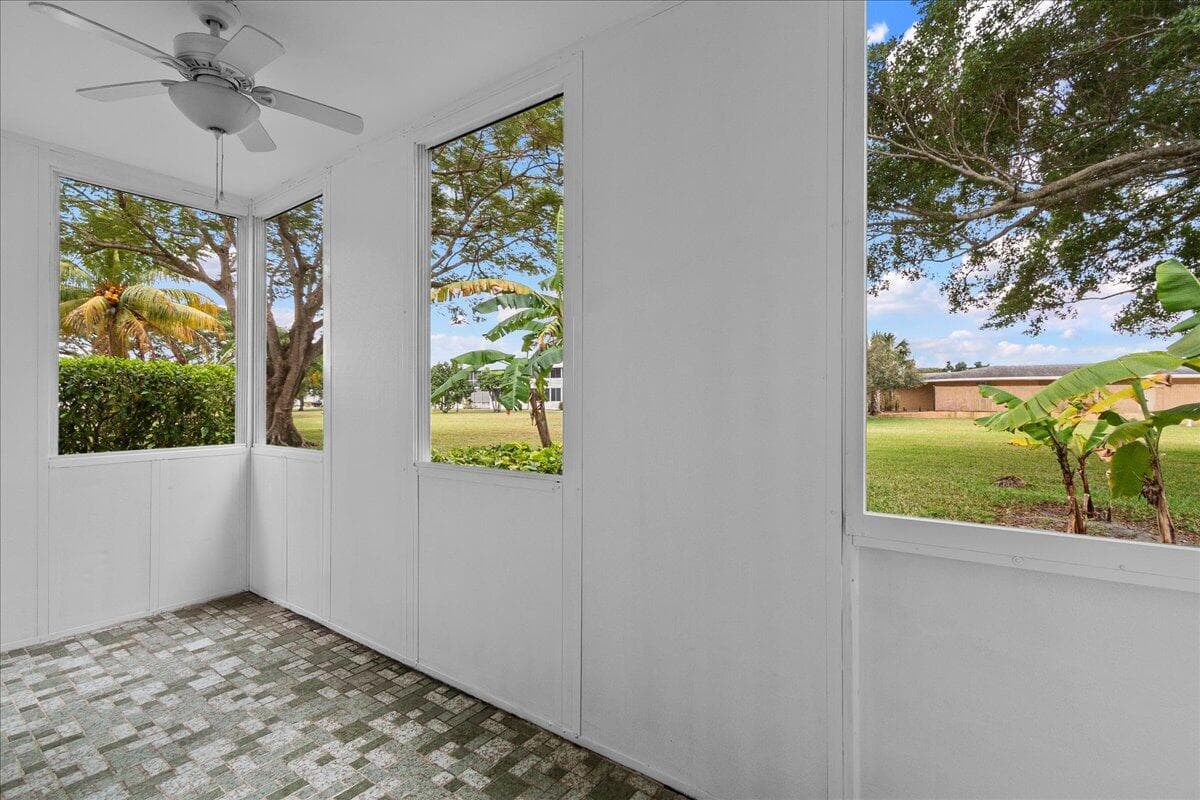 142 Kent I, West Palm Beach, FL 33417 — photo 17 of 31