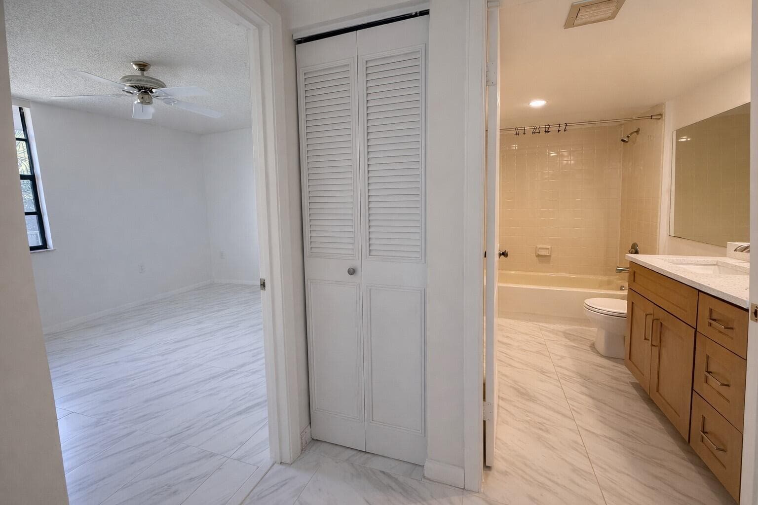 3826 Whitehall Drive 305, West Palm Beach, FL 33401 — photo 19 of 28