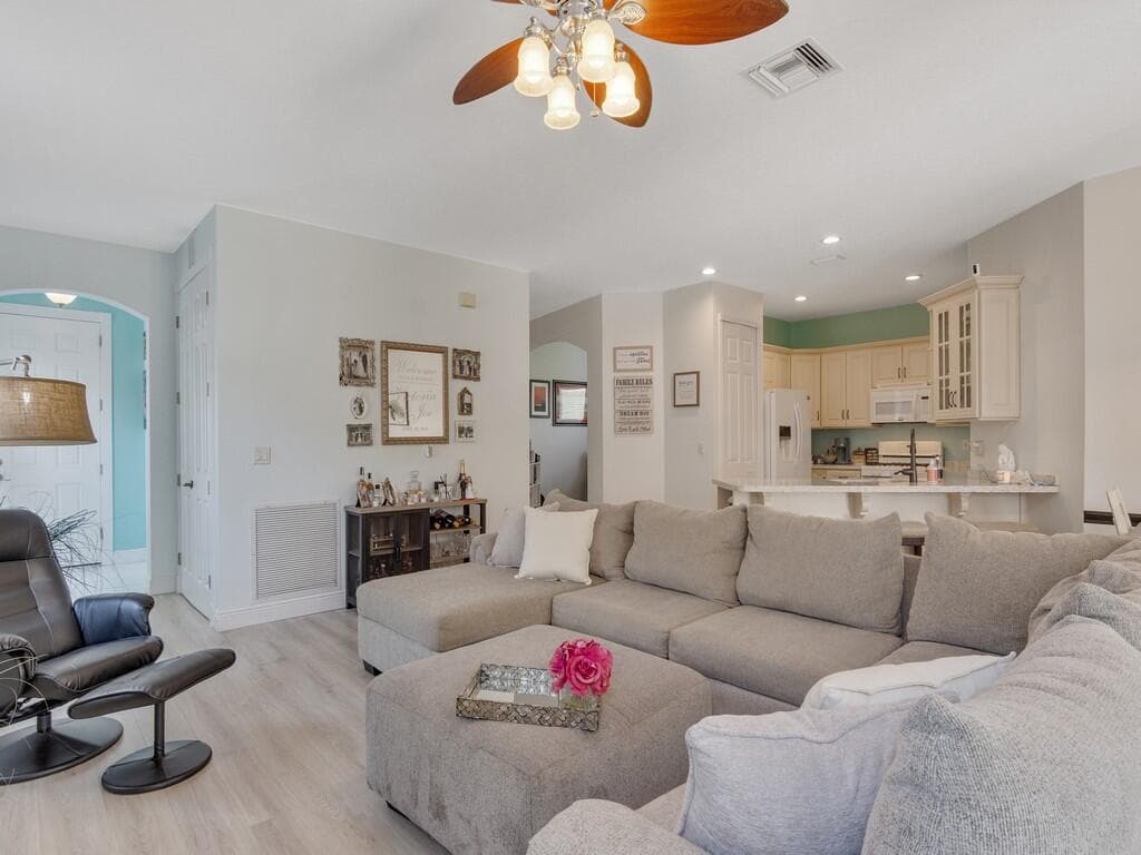 7543 15th Street, Vero Beach, FL 32966 — photo 12 of 54