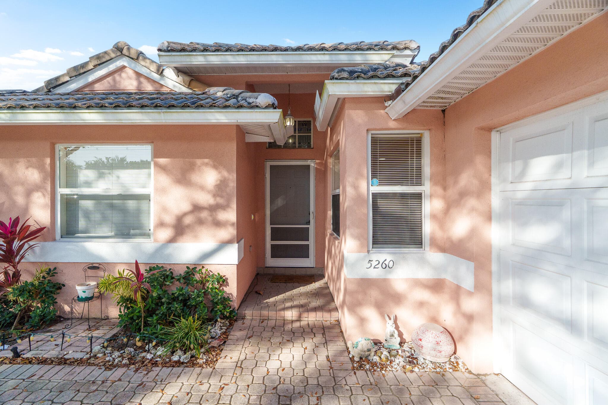 5260 Grande Palm Circle, Delray Beach, FL 33484 — photo 2 of 59