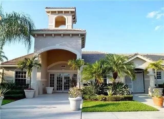 5045 Wiles Road 308, Coconut Creek, FL 33073 — photo 2 of 9