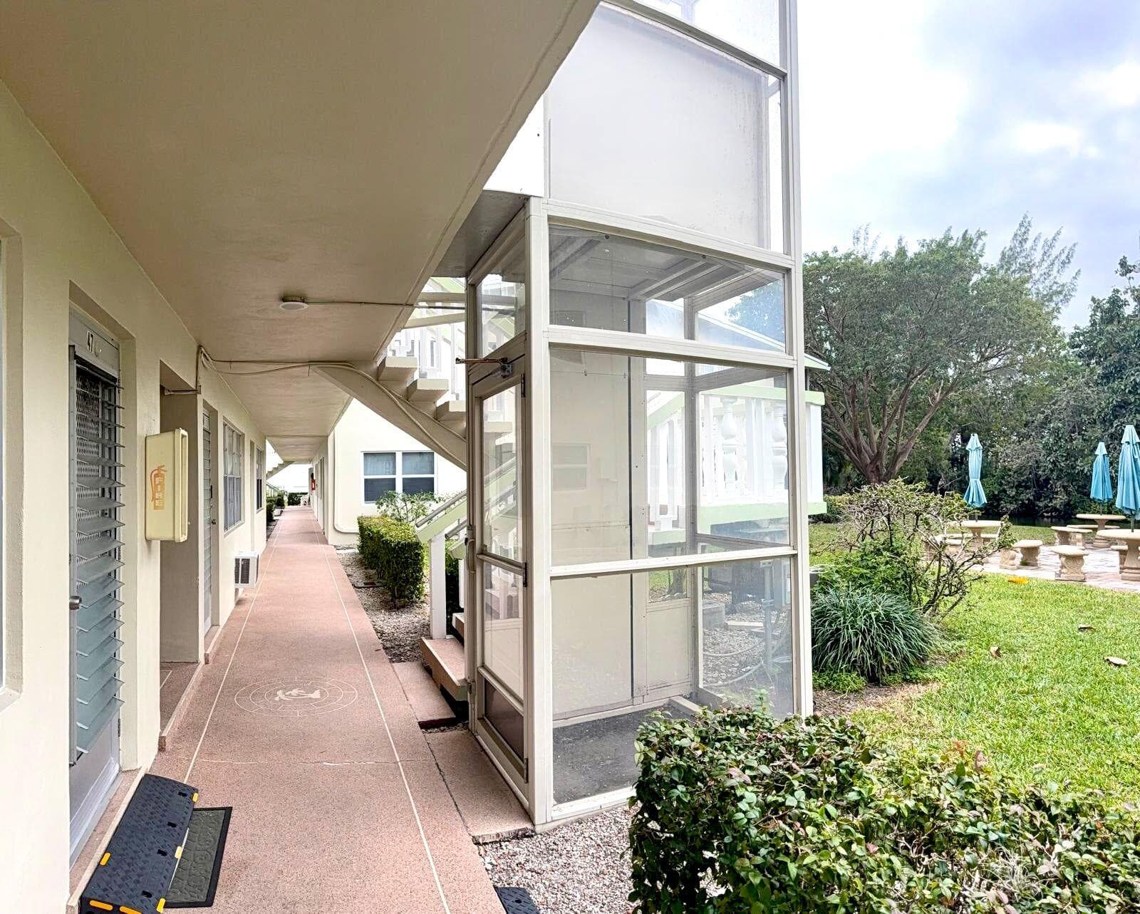 63 Windsor C, West Palm Beach, FL 33417 — photo 17 of 31