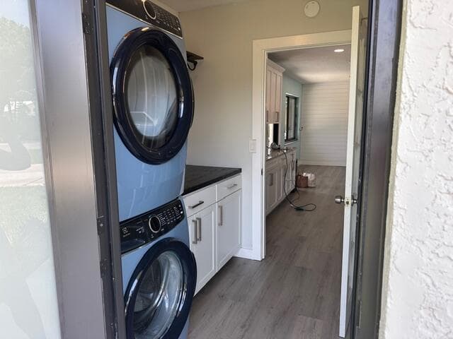 907 SE Lake Street, Stuart, FL 34994 — photo 16 of 23