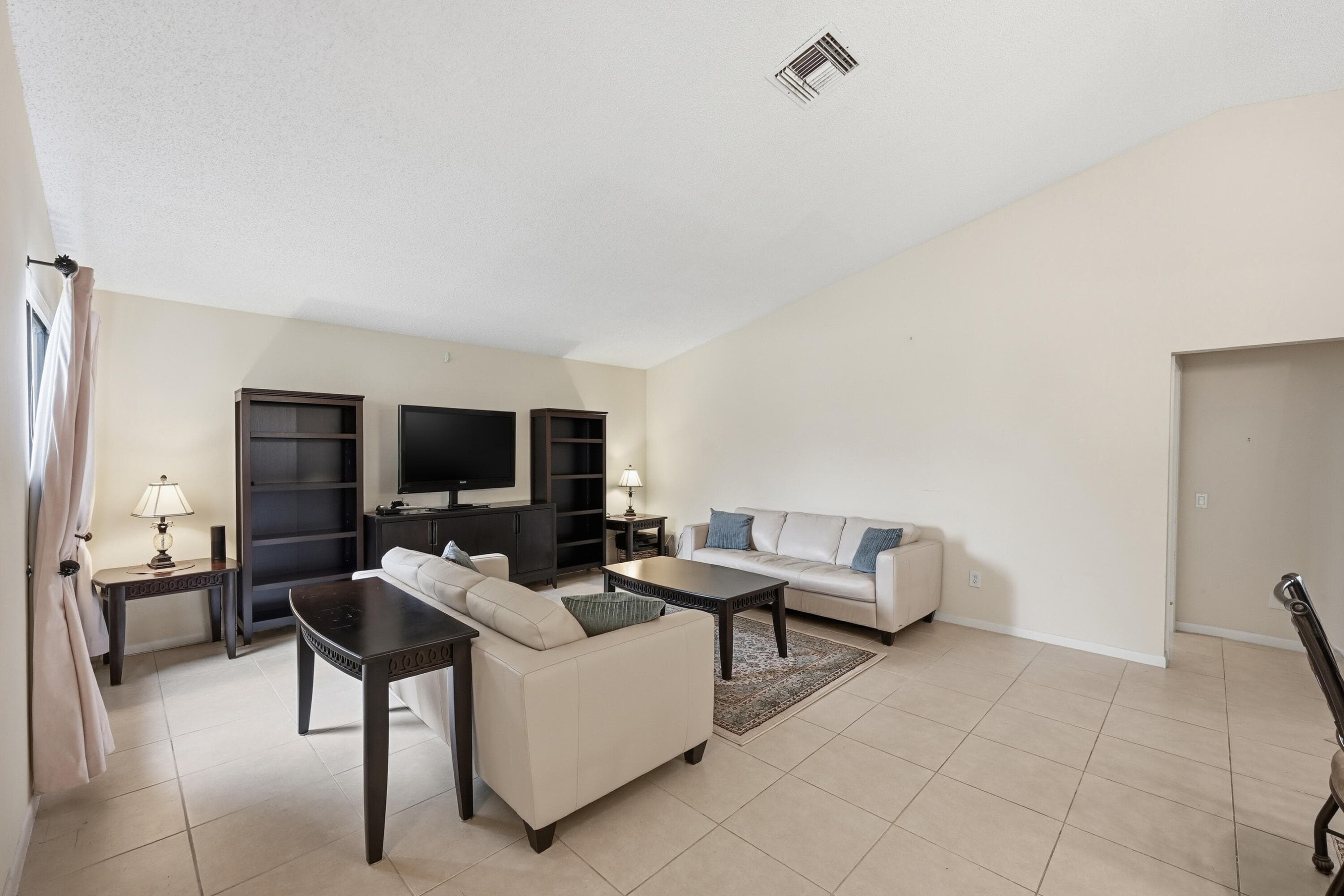 3135 NW 13th Street, Delray Beach, FL 33445 — photo 9 of 45