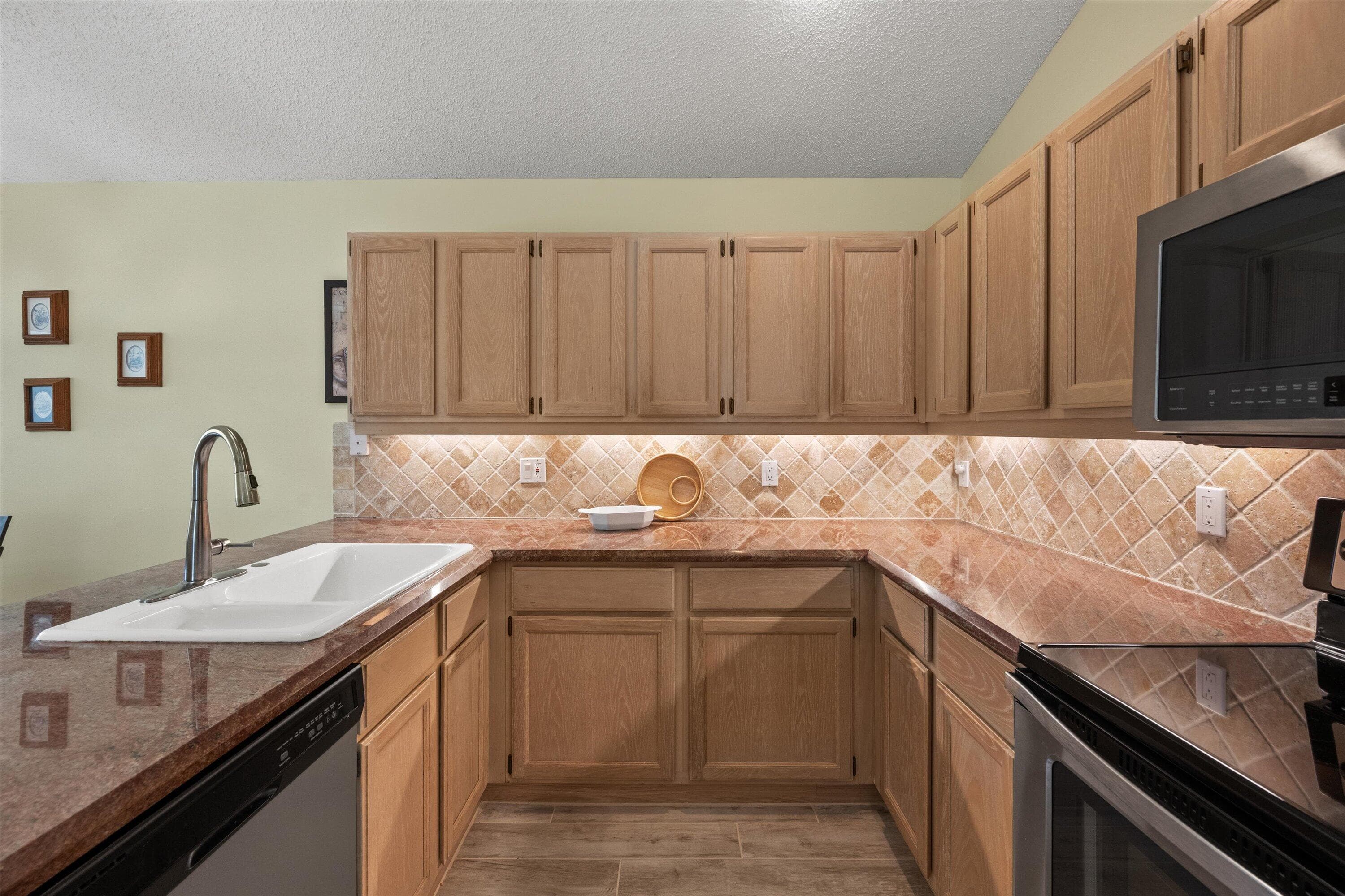 1020 Lytham Court, West Palm Beach, FL 33411 — photo 7 of 42