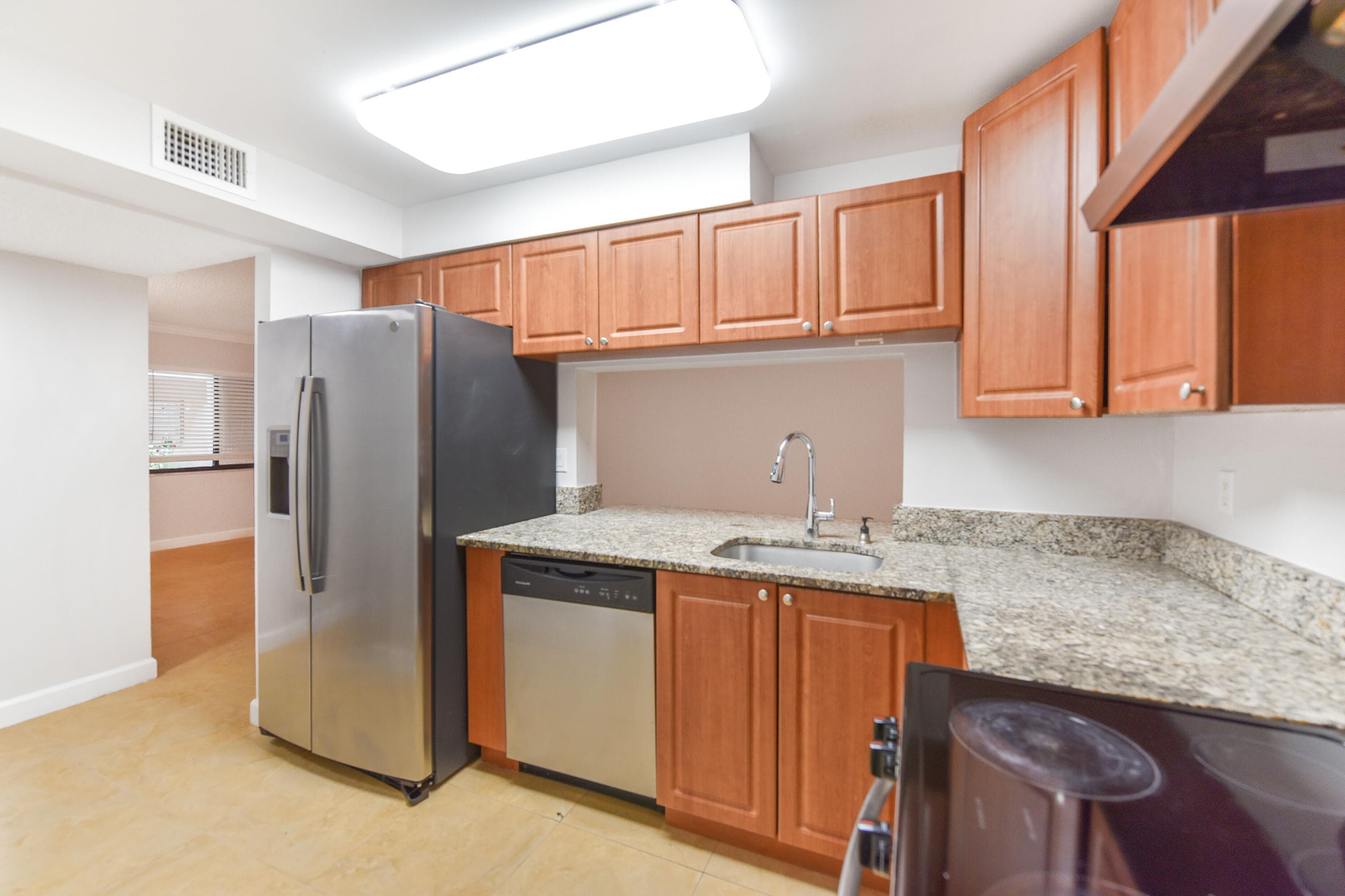6053 10th 140 Avenue N 140, Greenacres, FL 33463 — photo 4 of 24