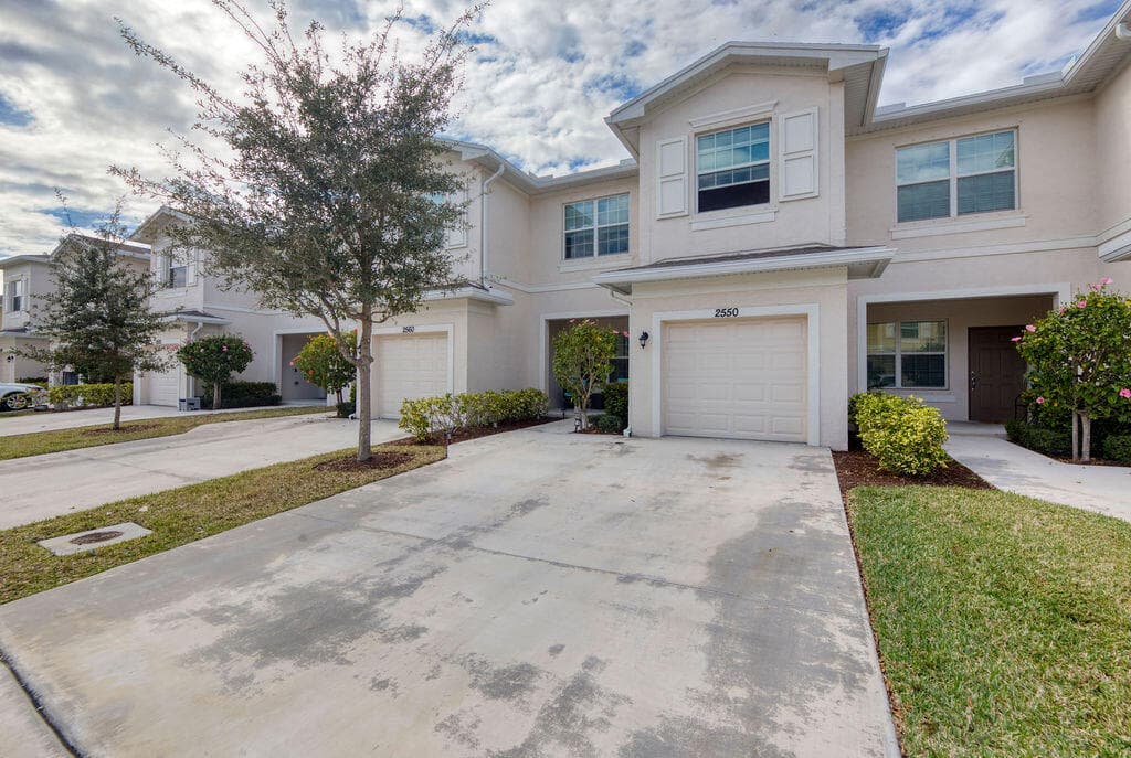 2550 NW Treviso Circle, Port St. Lucie, FL 34986 — photo 1 of 40