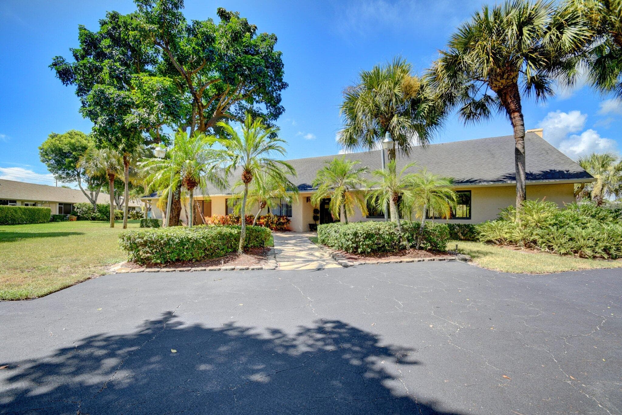 2900 Fiore Way 203, Delray Beach, FL 33445 — photo 32 of 35