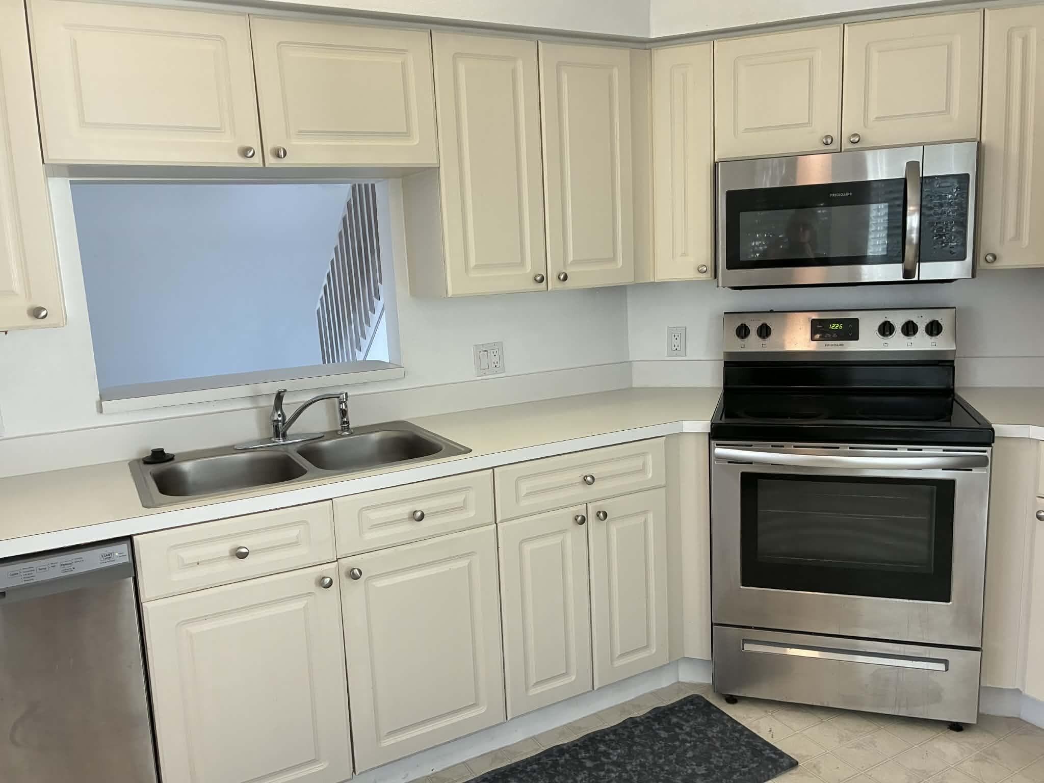1930 Westminster Circle 2, Vero Beach, FL 32966 — photo 4 of 46