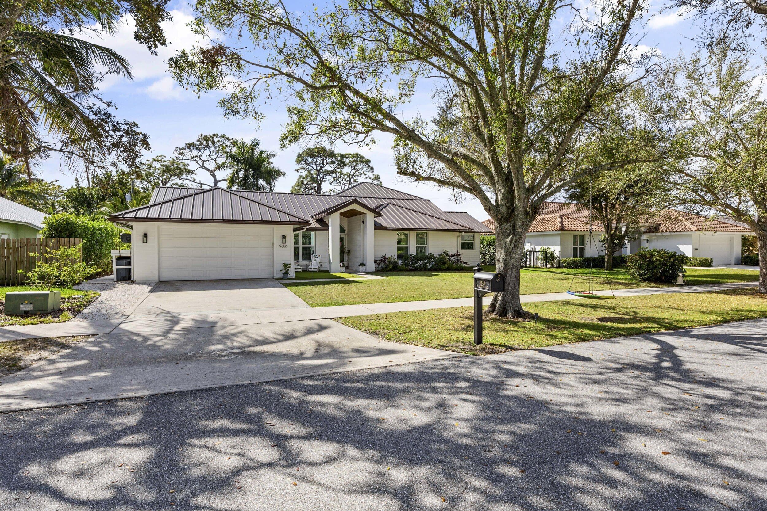 9806 SE Landing Place, Tequesta, FL 33469 — photo 3 of 79