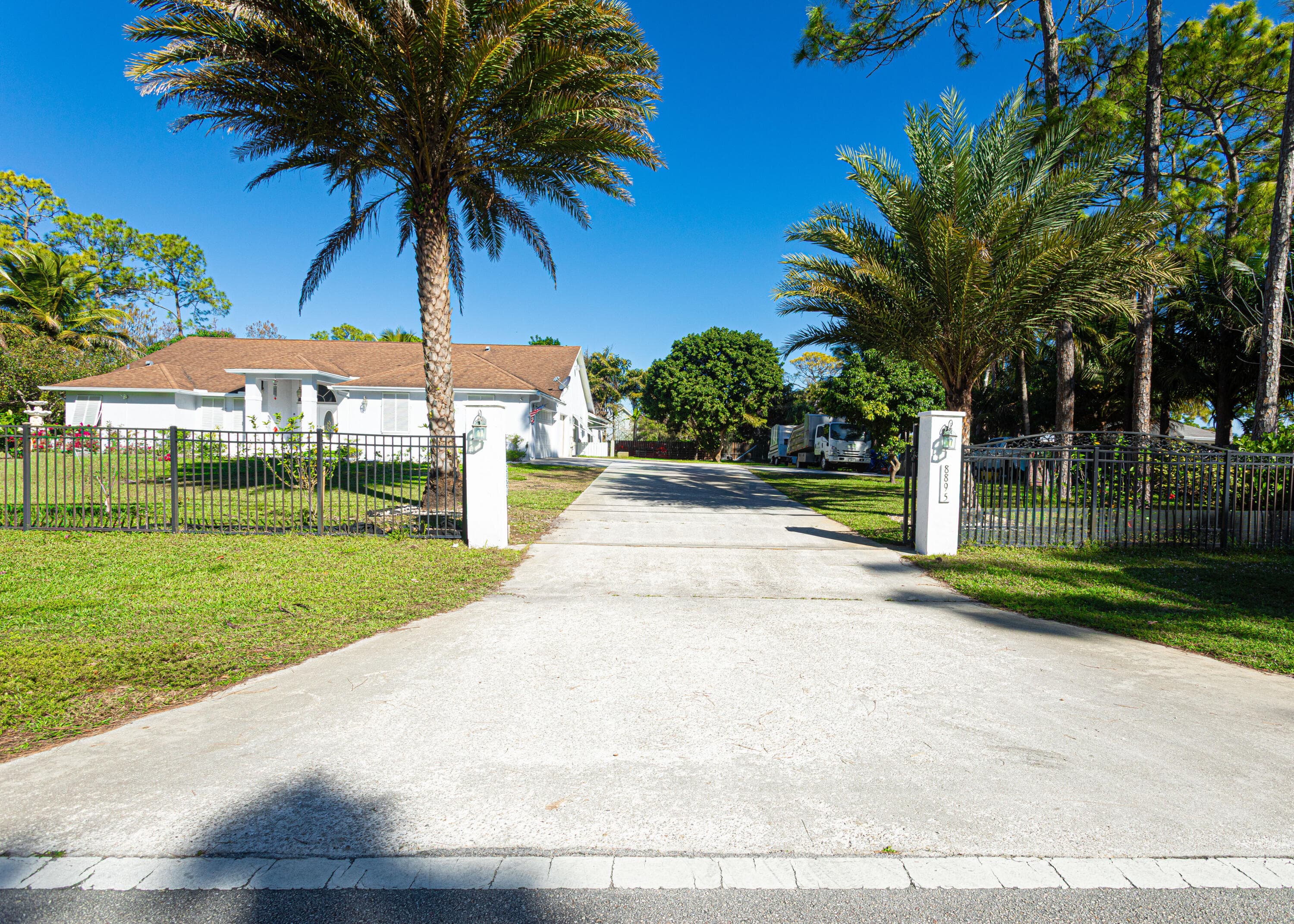 8895 Palomino Drive, Lake Worth, FL 33467 — photo 4 of 70