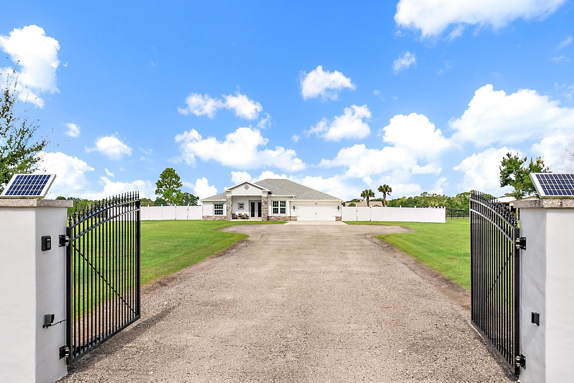 13615 SE 26th Lane, Okeechobee, FL 34974 — photo 5 of 46