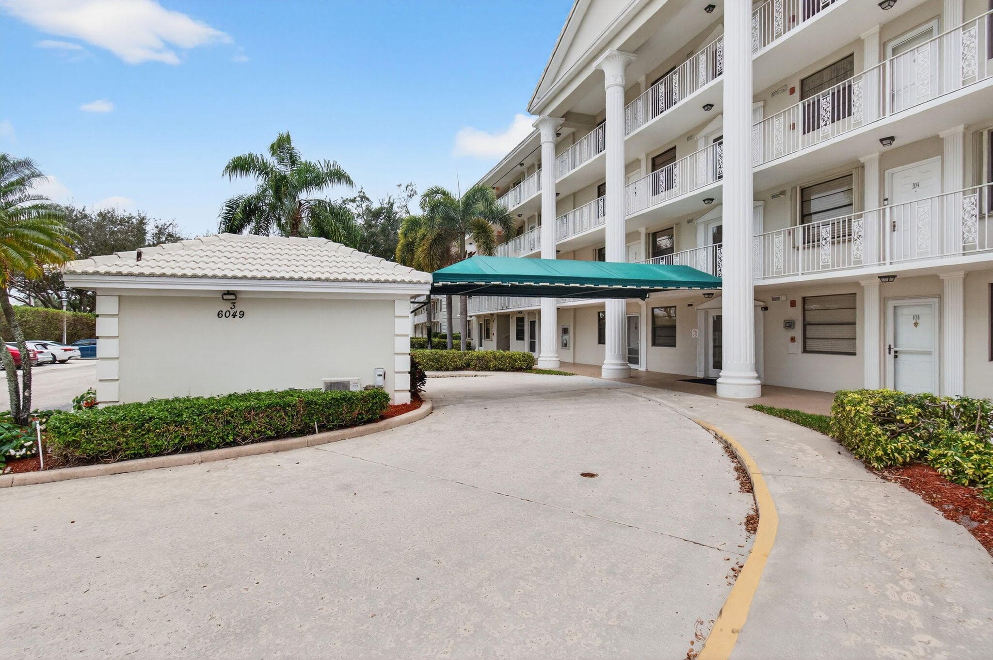 6049 Balboa Circle 205, Boca Raton, FL 33433 — photo 2 of 27