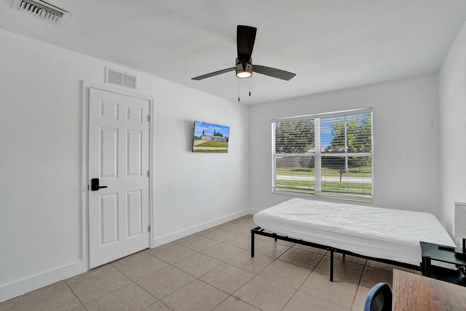 1075 W 30th Street, Riviera Beach, FL 33404 — photo 22 of 67