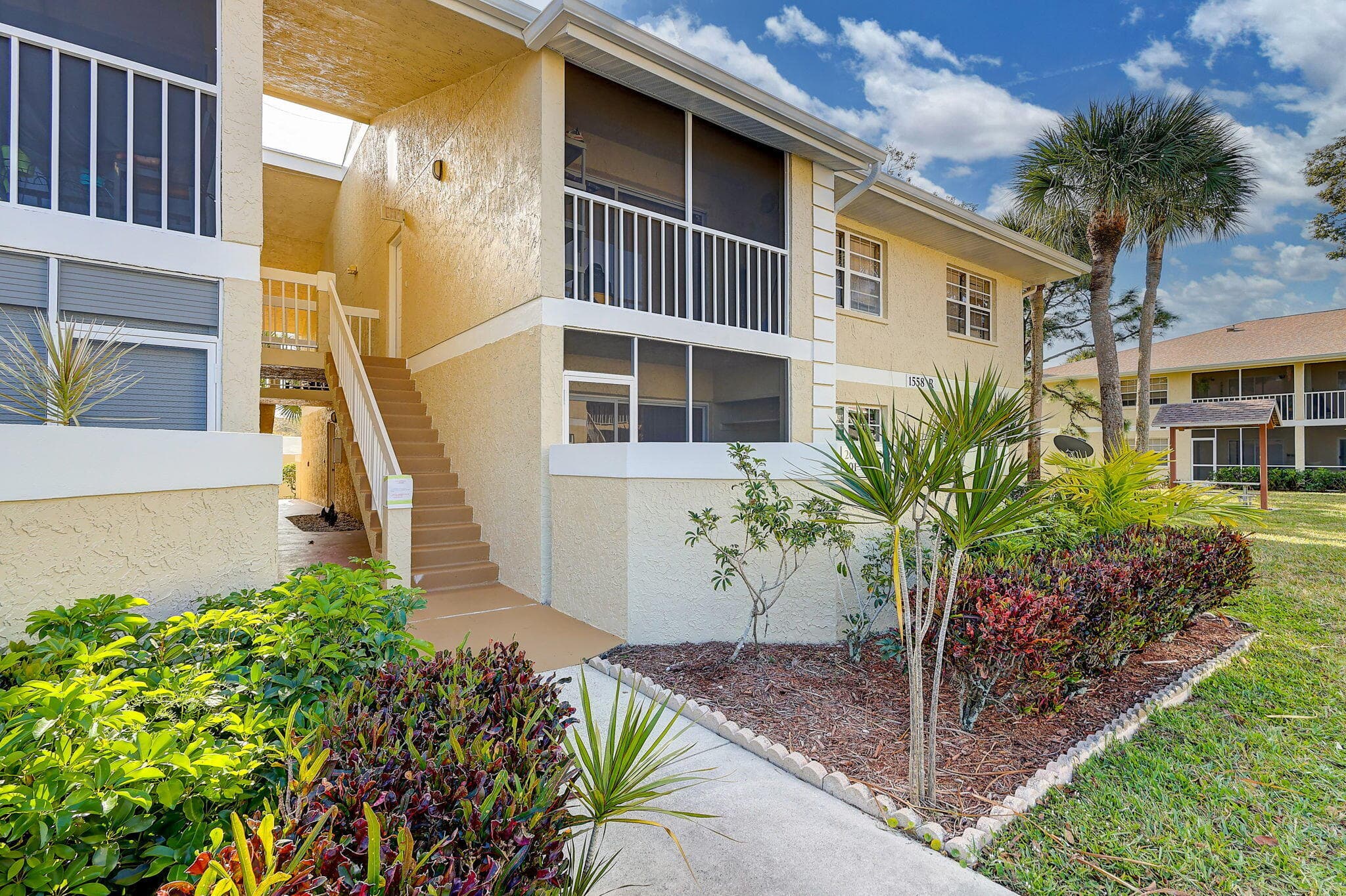 1558 SE Royal Green Circle 101, Port St. Lucie, FL 34952 — photo 3 of 36
