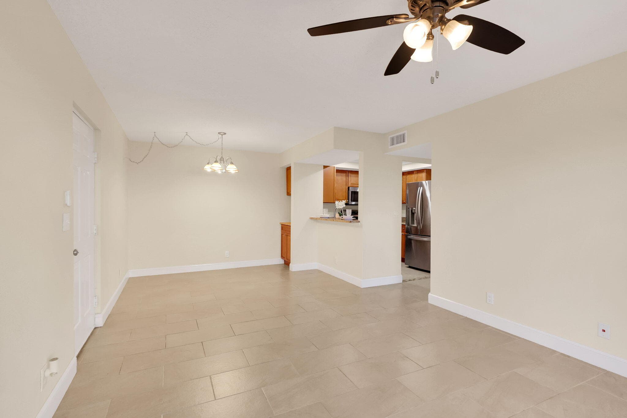 1558 SE Royal Green Circle 101, Port St. Lucie, FL 34952 — photo 5 of 36