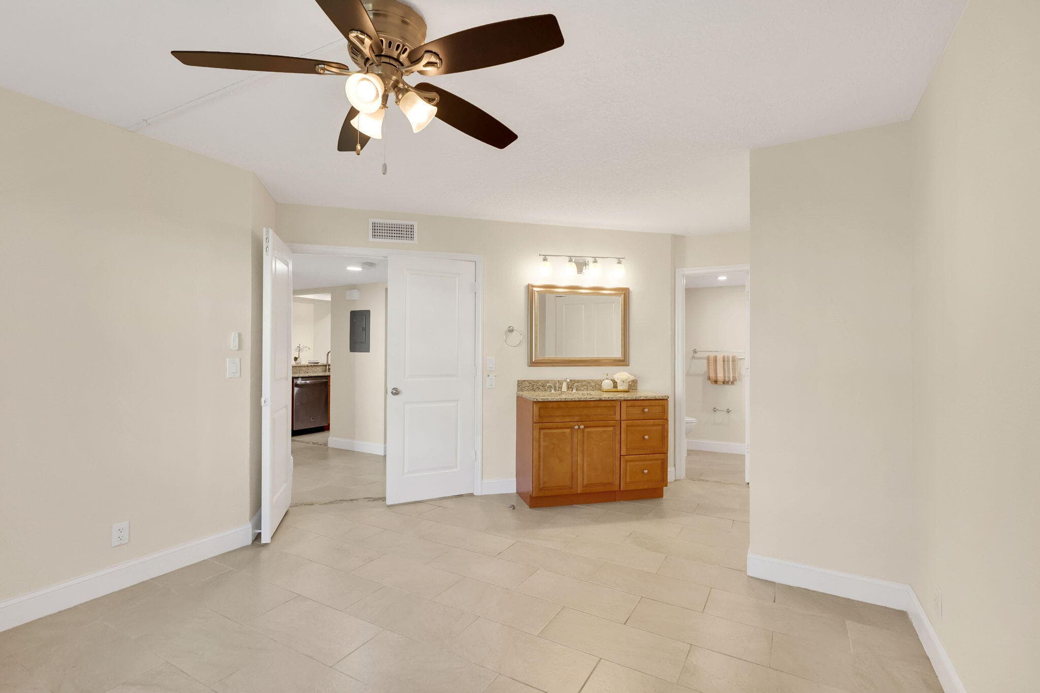 1558 SE Royal Green Circle 101, Port St. Lucie, FL 34952 — photo 20 of 36