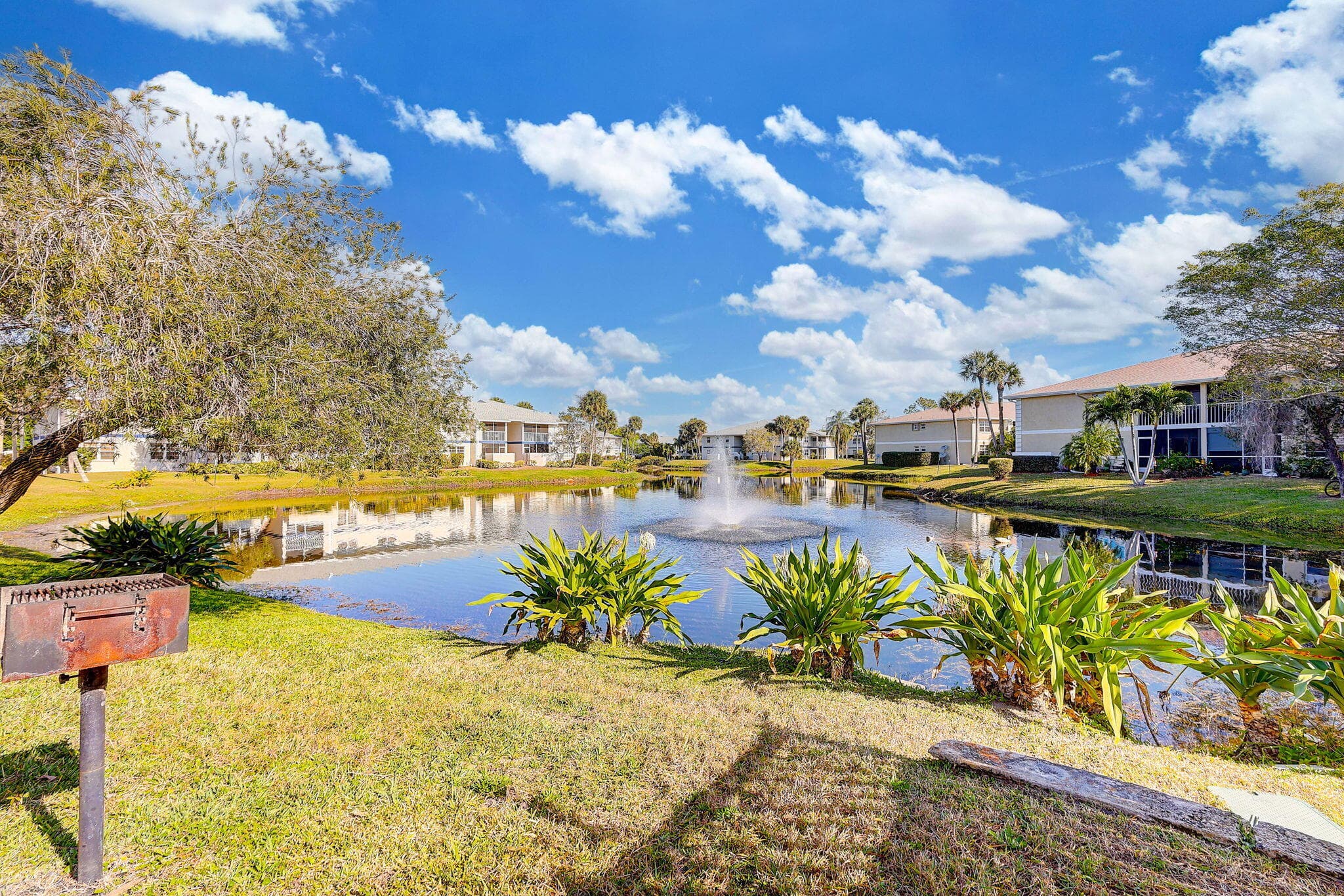 1558 SE Royal Green Circle 101, Port St. Lucie, FL 34952 — photo 32 of 36