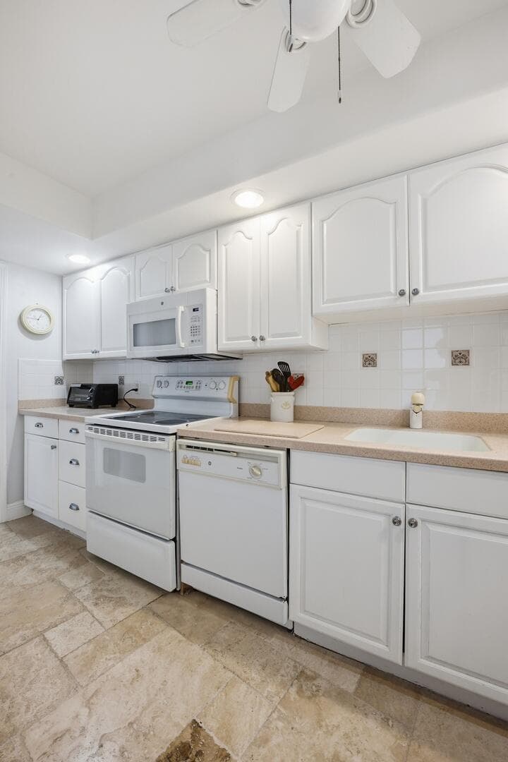 2780 S Ocean Boulevard 709, Palm Beach, FL 33480 — photo 19 of 70