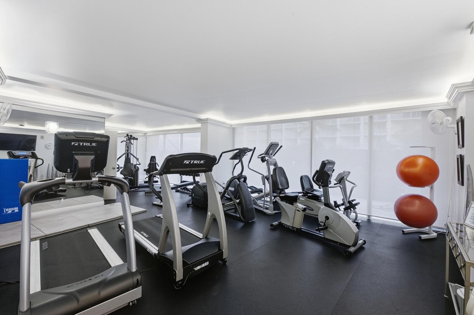2780 S Ocean Boulevard 709, Palm Beach, FL 33480 — photo 34 of 70