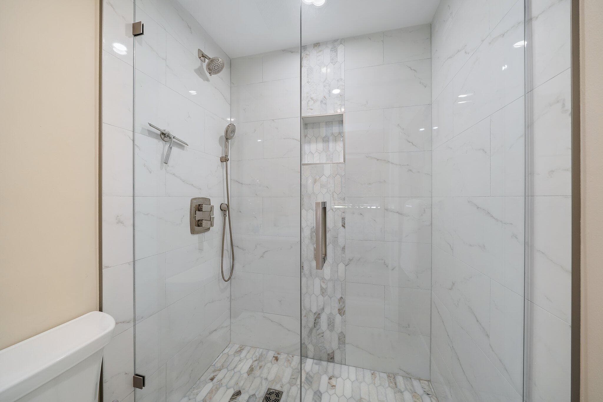 821 Club Drive, Palm Beach Gardens, FL 33418 — photo 14 of 28