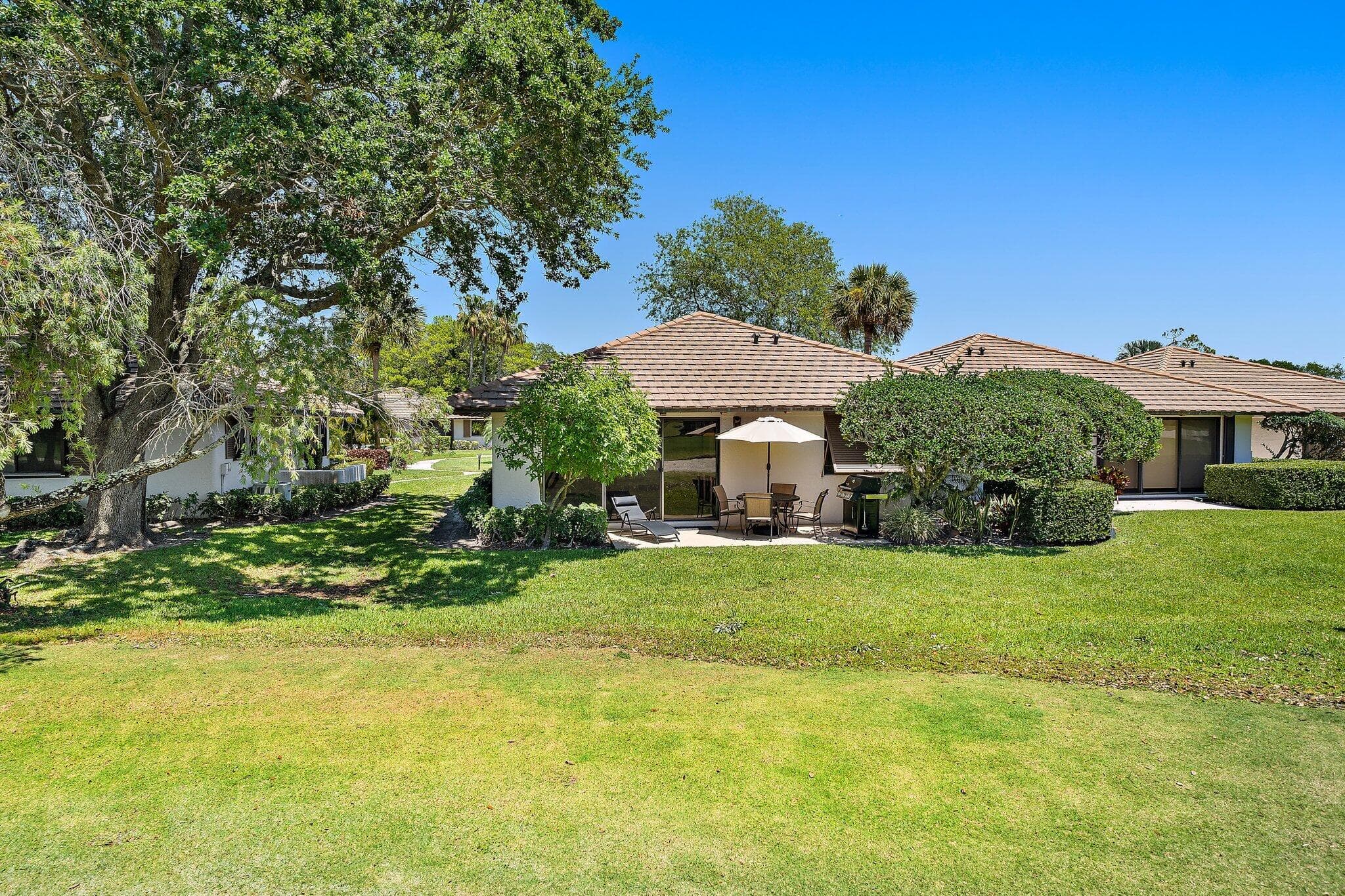 821 Club Drive, Palm Beach Gardens, FL 33418 — photo 22 of 28