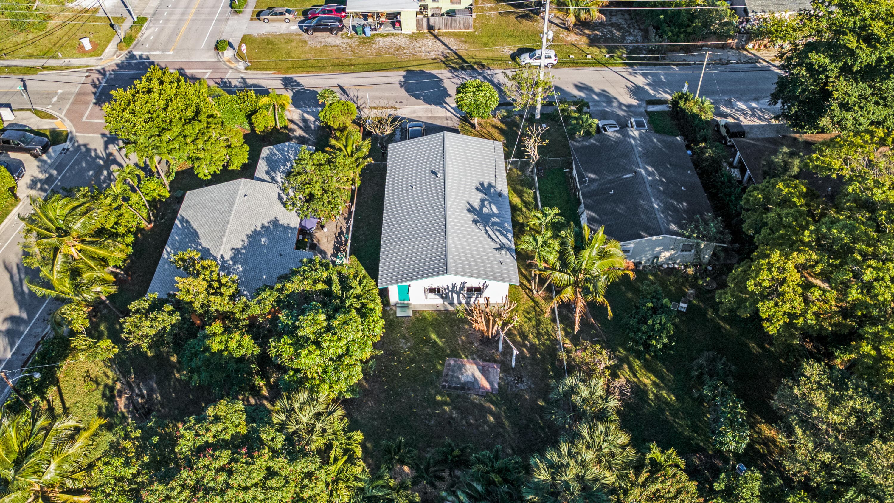 3443 NE 3rd Avenue, Oakland Park, FL 33334 — photo 3 of 59