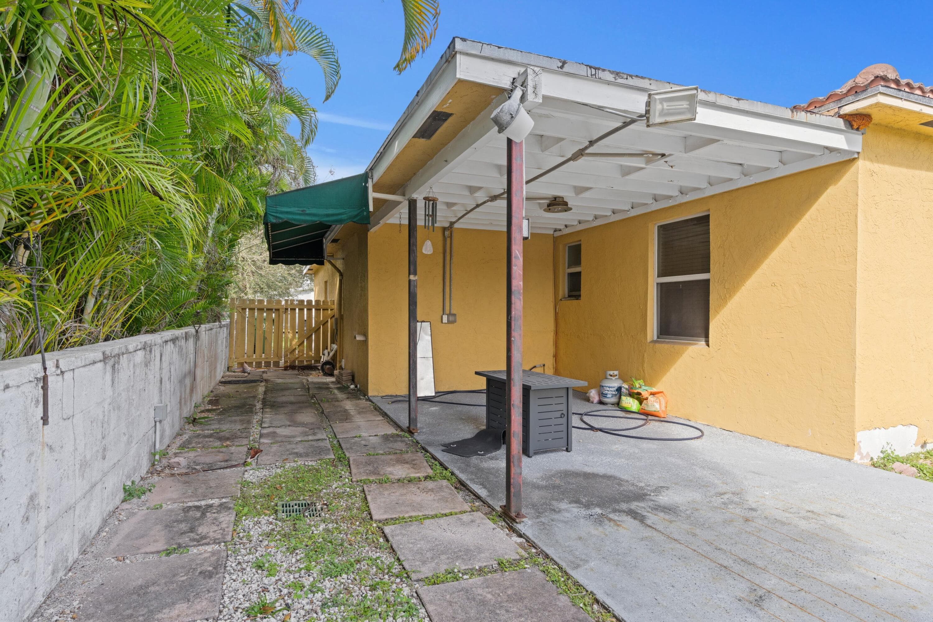 516 SW 17th Street, Fort Lauderdale, FL 33315 — photo 11 of 24