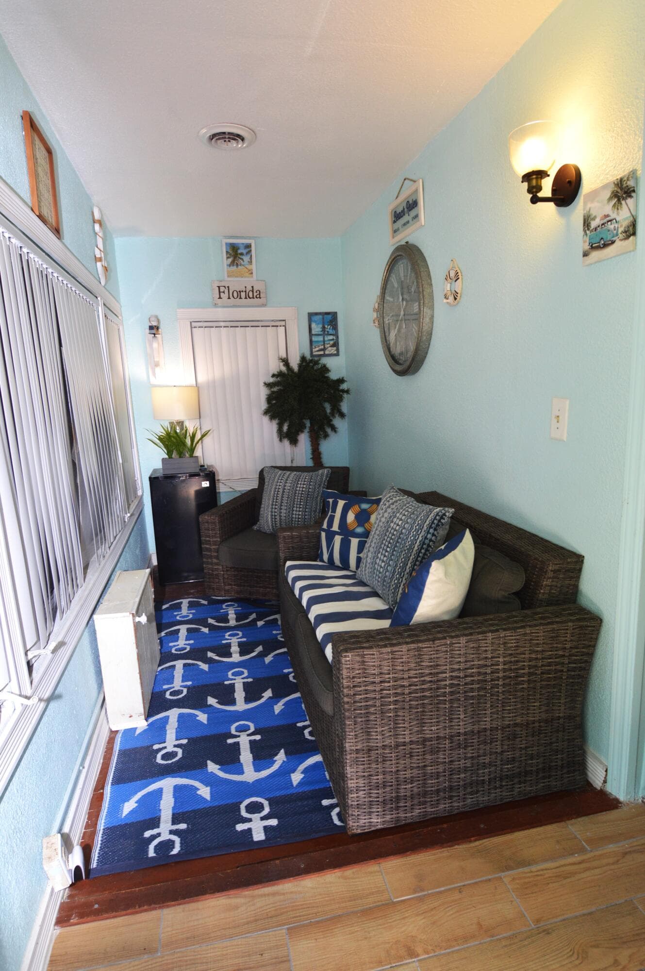 711 Cedar Place, Fort Pierce, FL 34950 — photo 2 of 9