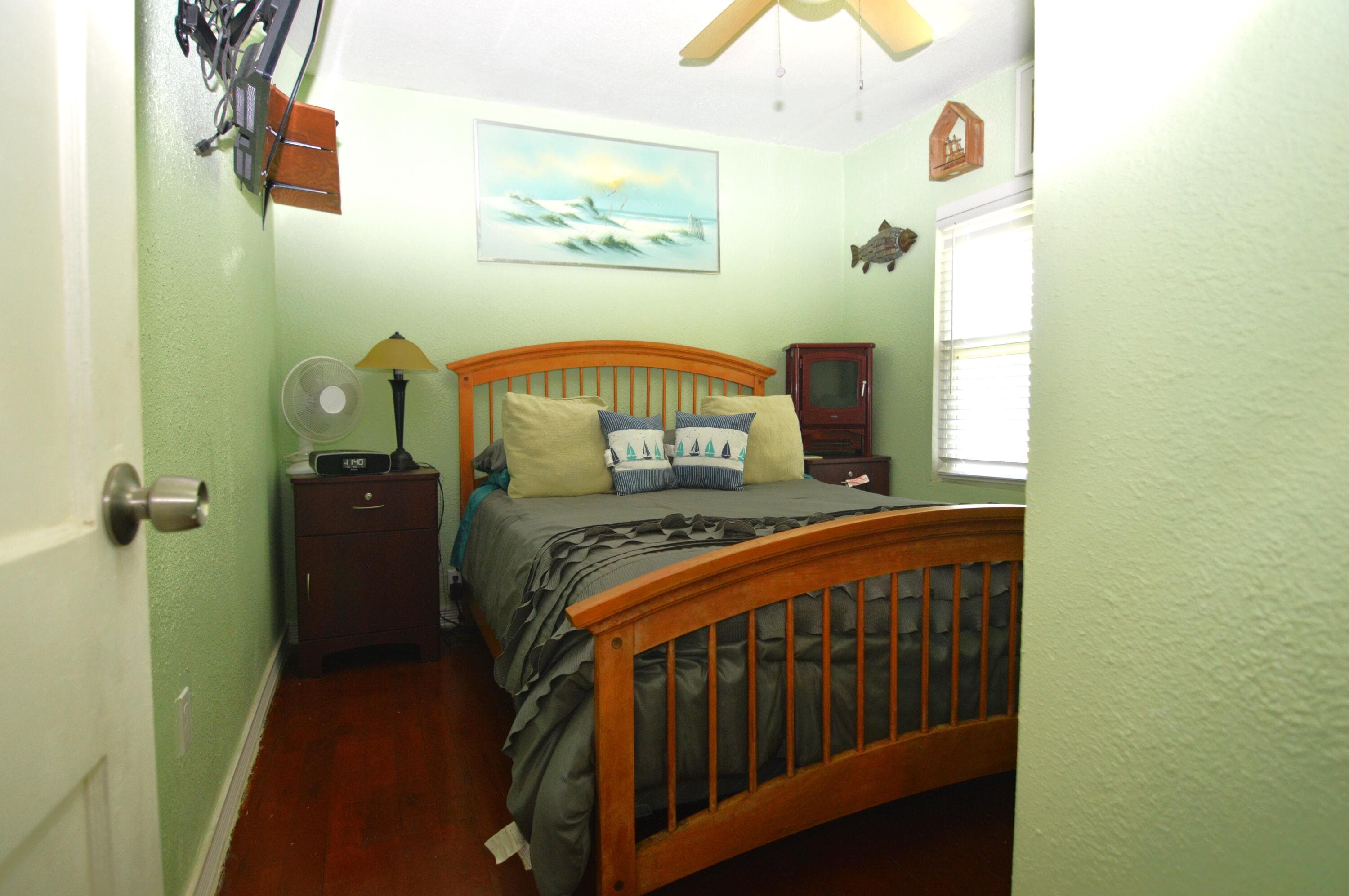 711 Cedar Place, Fort Pierce, FL 34950 — photo 4 of 9