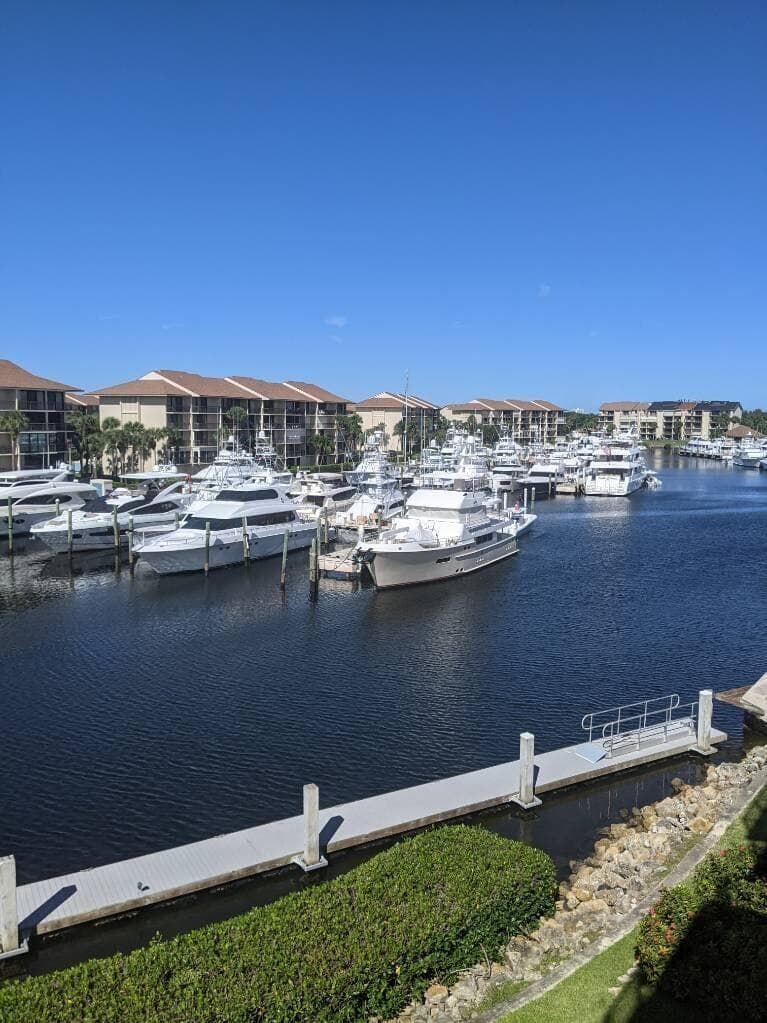 1301 Seafarer Circle 402, Jupiter, FL 33477 — photo 2 of 10