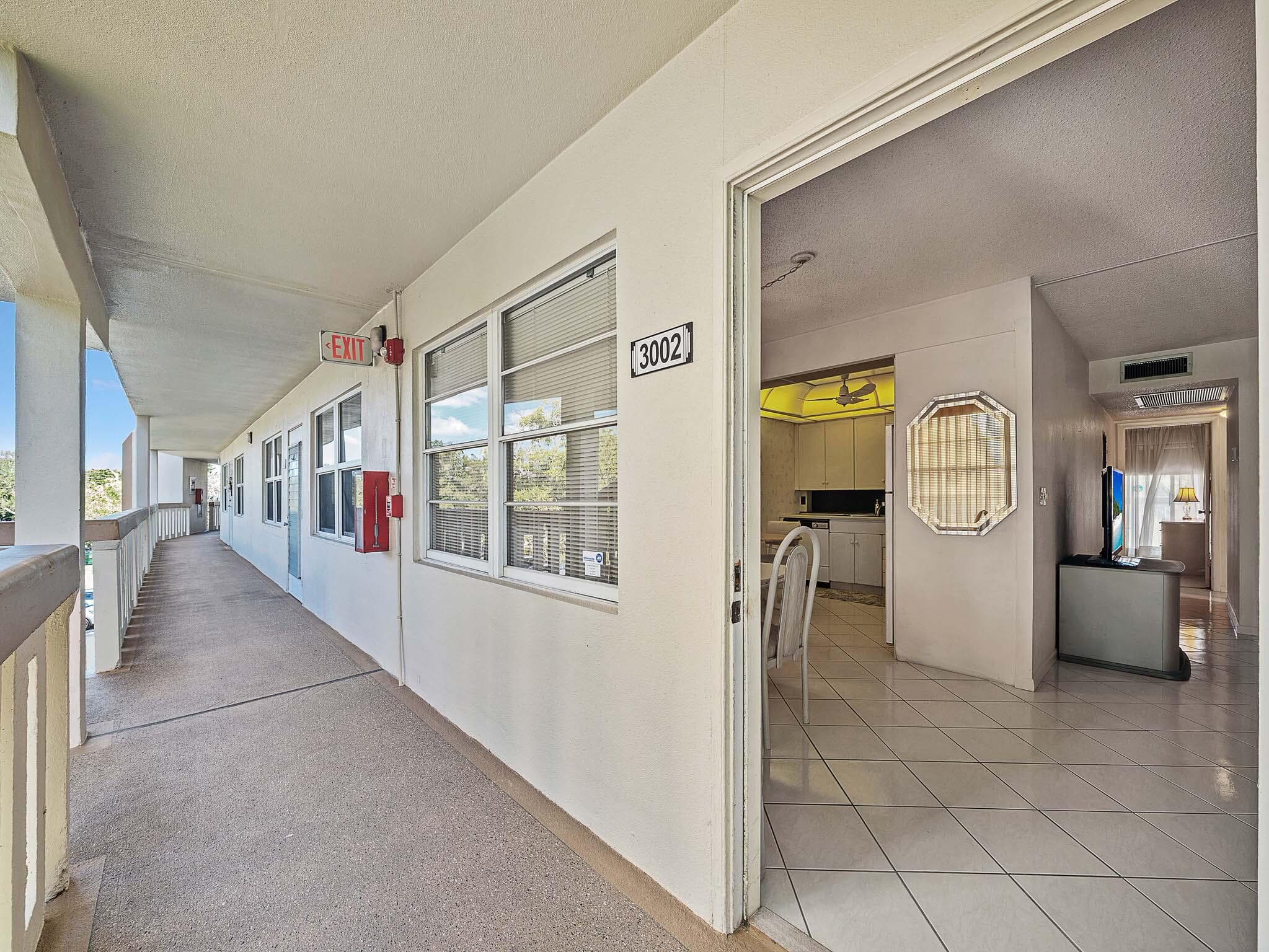 3002 Ventnor G, Deerfield Beach, FL 33442 — photo 4 of 40