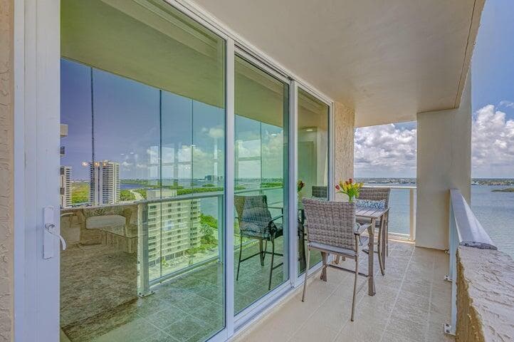 5440 N Ocean Drive 1502, Singer Island, FL 33404 — photo 33 of 35