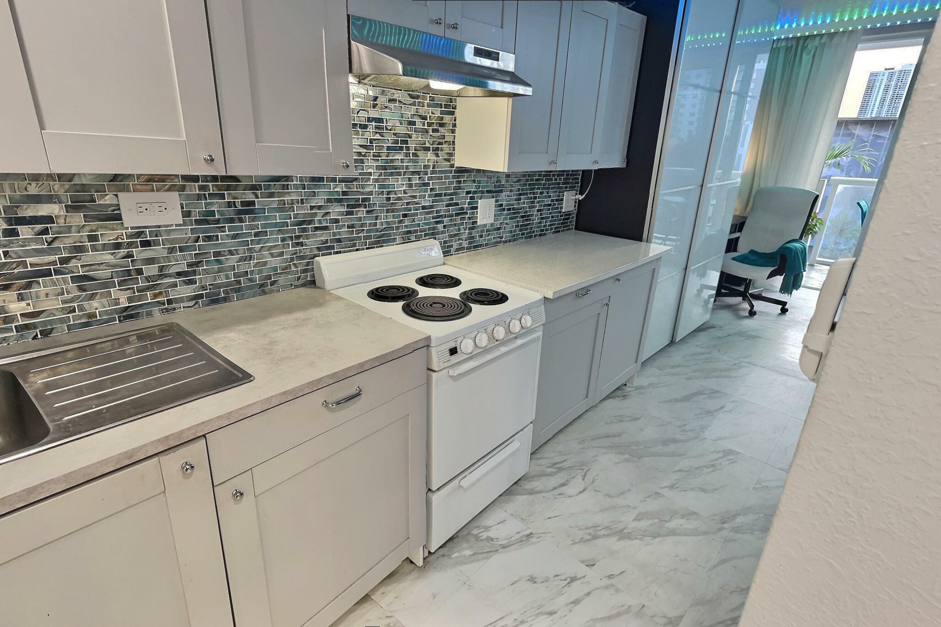 19201 Collins Avenue 337, Sunny Isles Beach, FL 33160 — photo 4 of 28