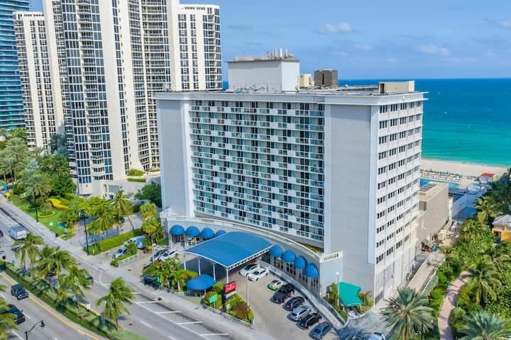 19201 Collins Avenue 337, Sunny Isles Beach, FL 33160 — photo 19 of 28