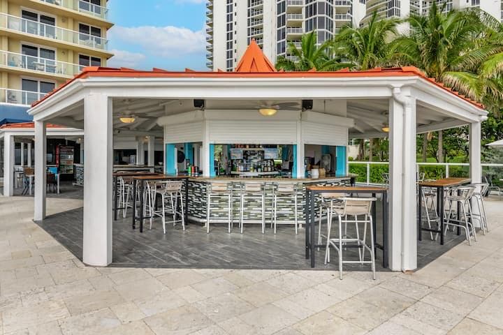 19201 Collins Avenue 337, Sunny Isles Beach, FL 33160 — photo 24 of 28