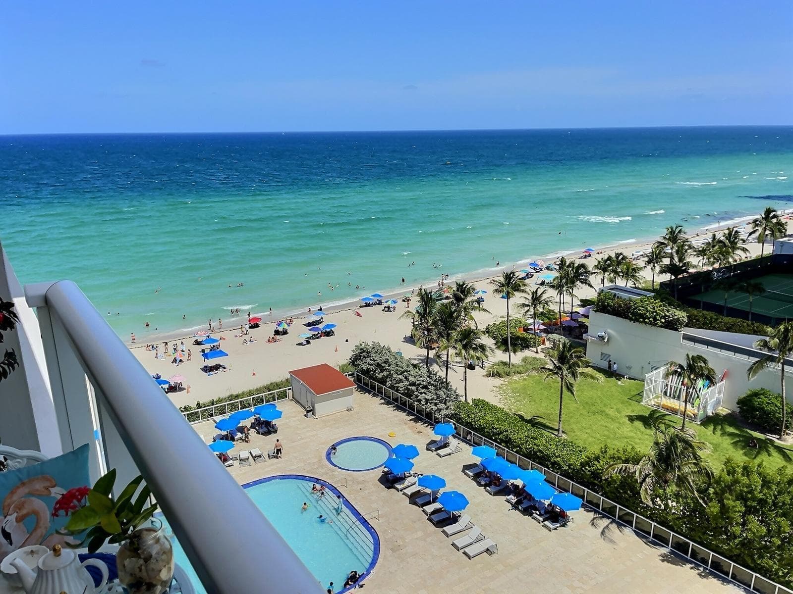 19201 Collins Avenue 809, Sunny Isles Beach, FL 33160 — photo 1 of 28