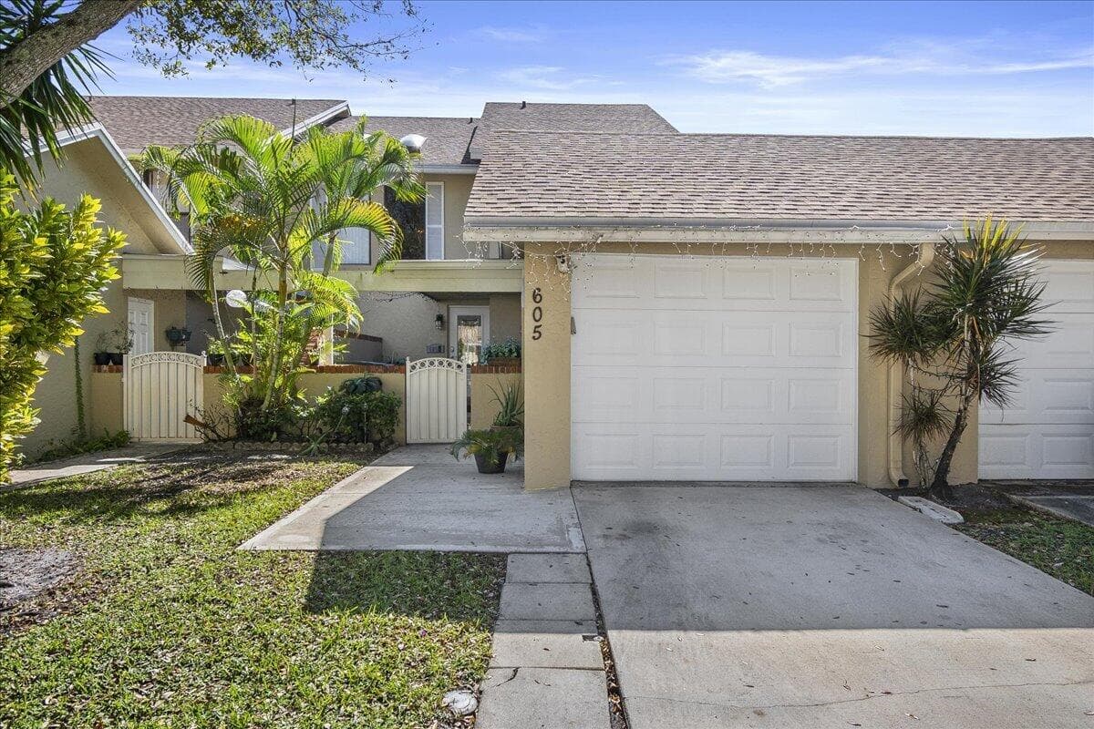 605 Maplewood Drive, Greenacres, FL 33415 — photo 8 of 20