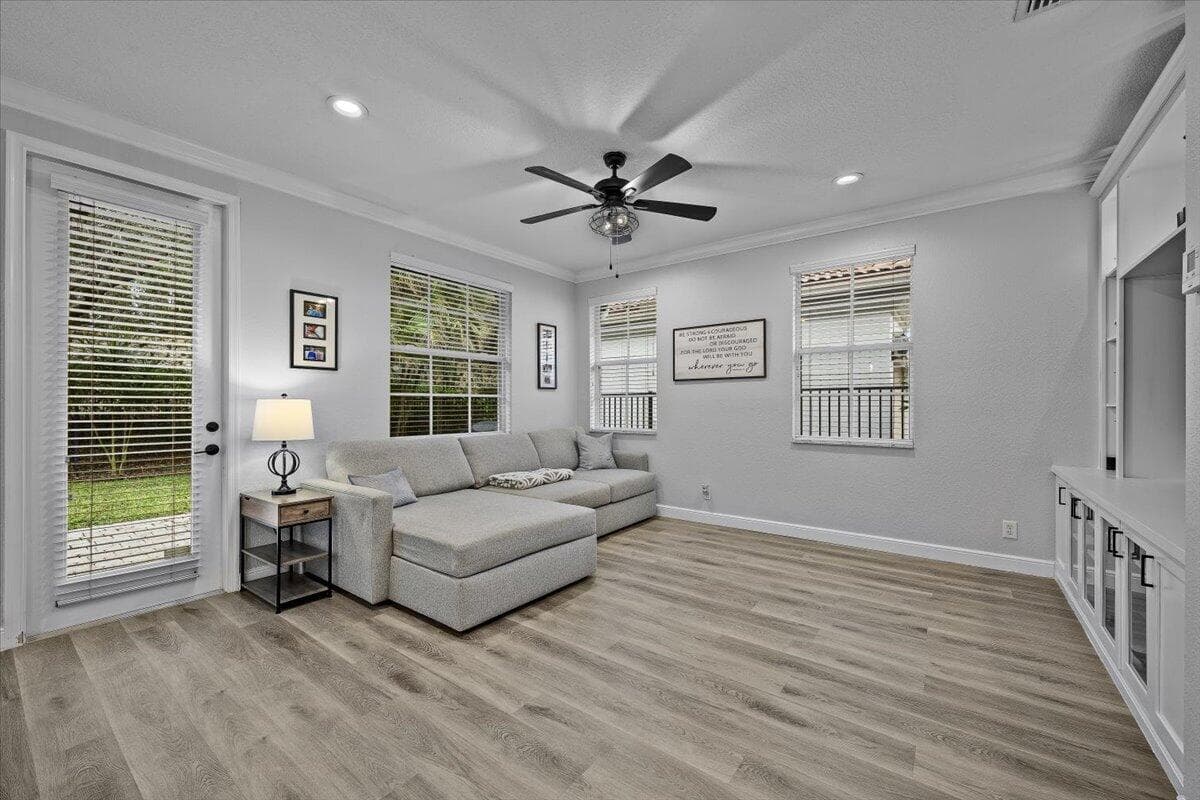 627 Castle Drive, Palm Beach Gardens, FL 33410 — photo 10 of 66