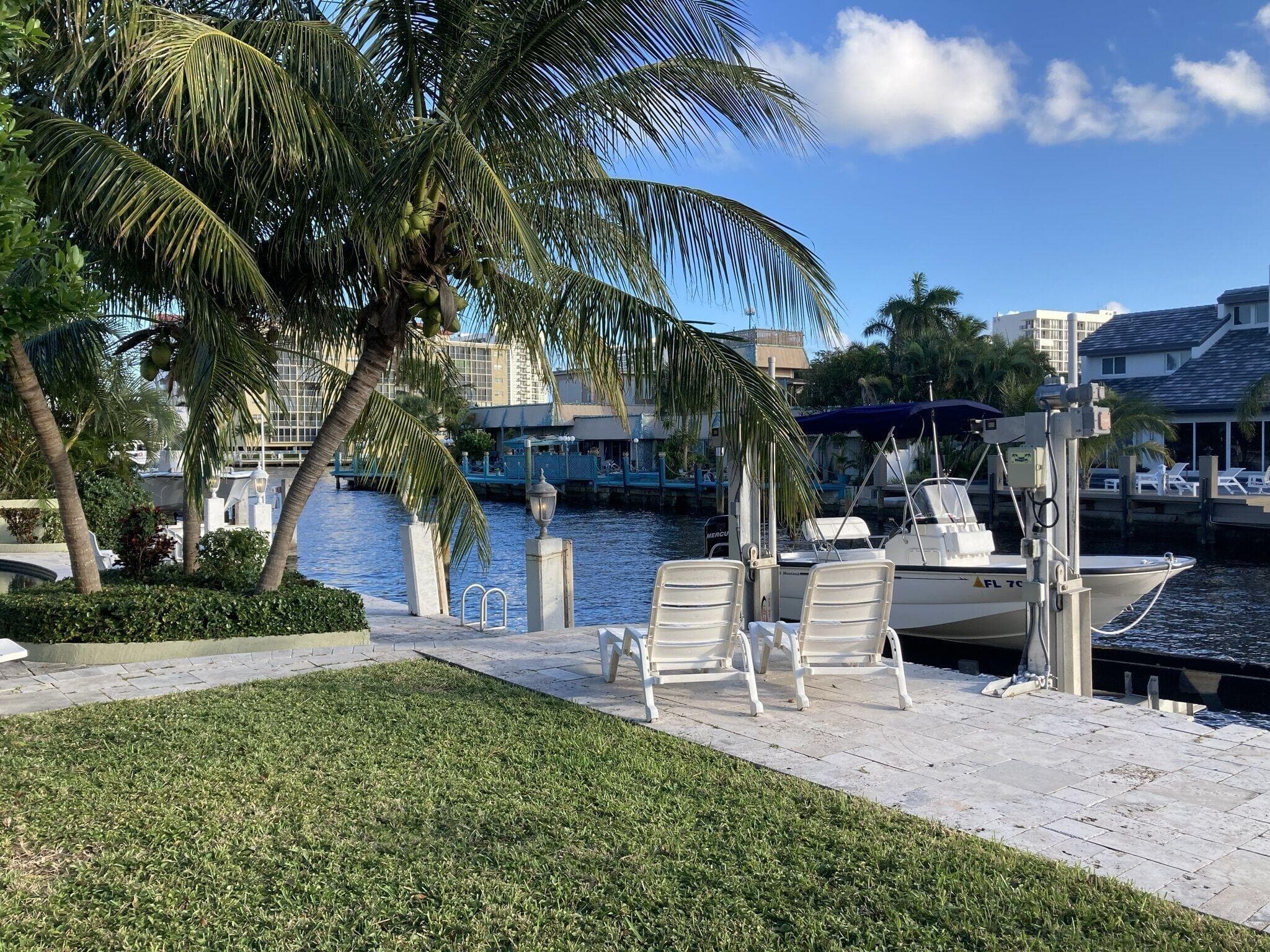 2740 NE 10th Street, Pompano Beach, FL 33062 — photo 4 of 16