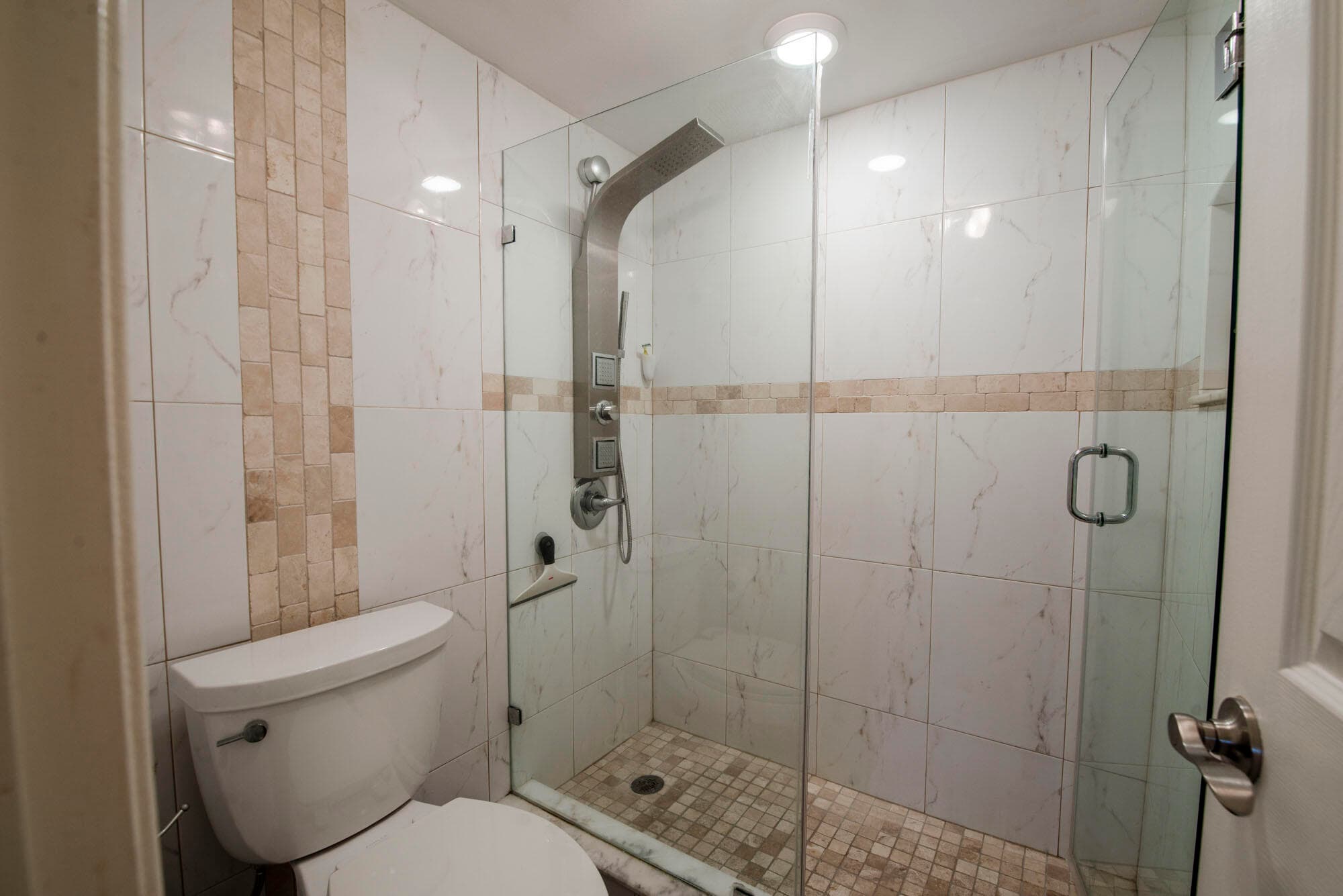 12871 Briarlake Drive 204, Palm Beach Gardens, FL 33418 — photo 17 of 38