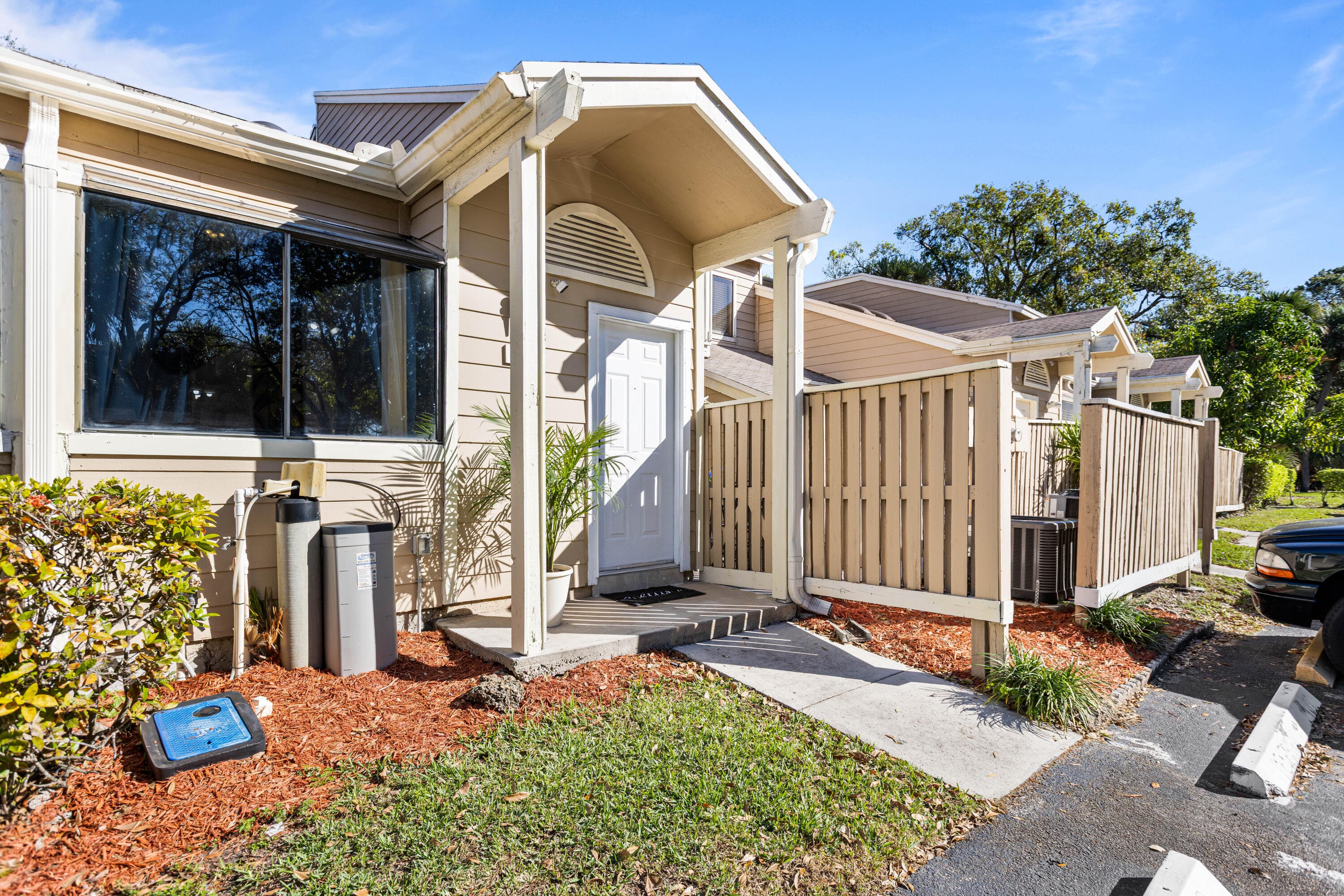 7176 Sportsmans Drive, North Lauderdale, FL 33068 — photo 4 of 50