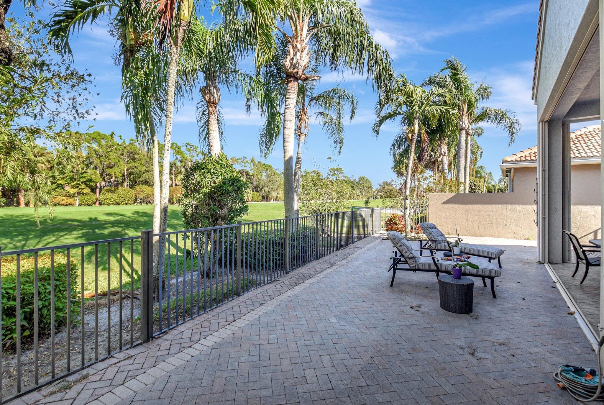 4022 Manchester Lake Drive, Lake Worth, FL 33449 — photo 41 of 67