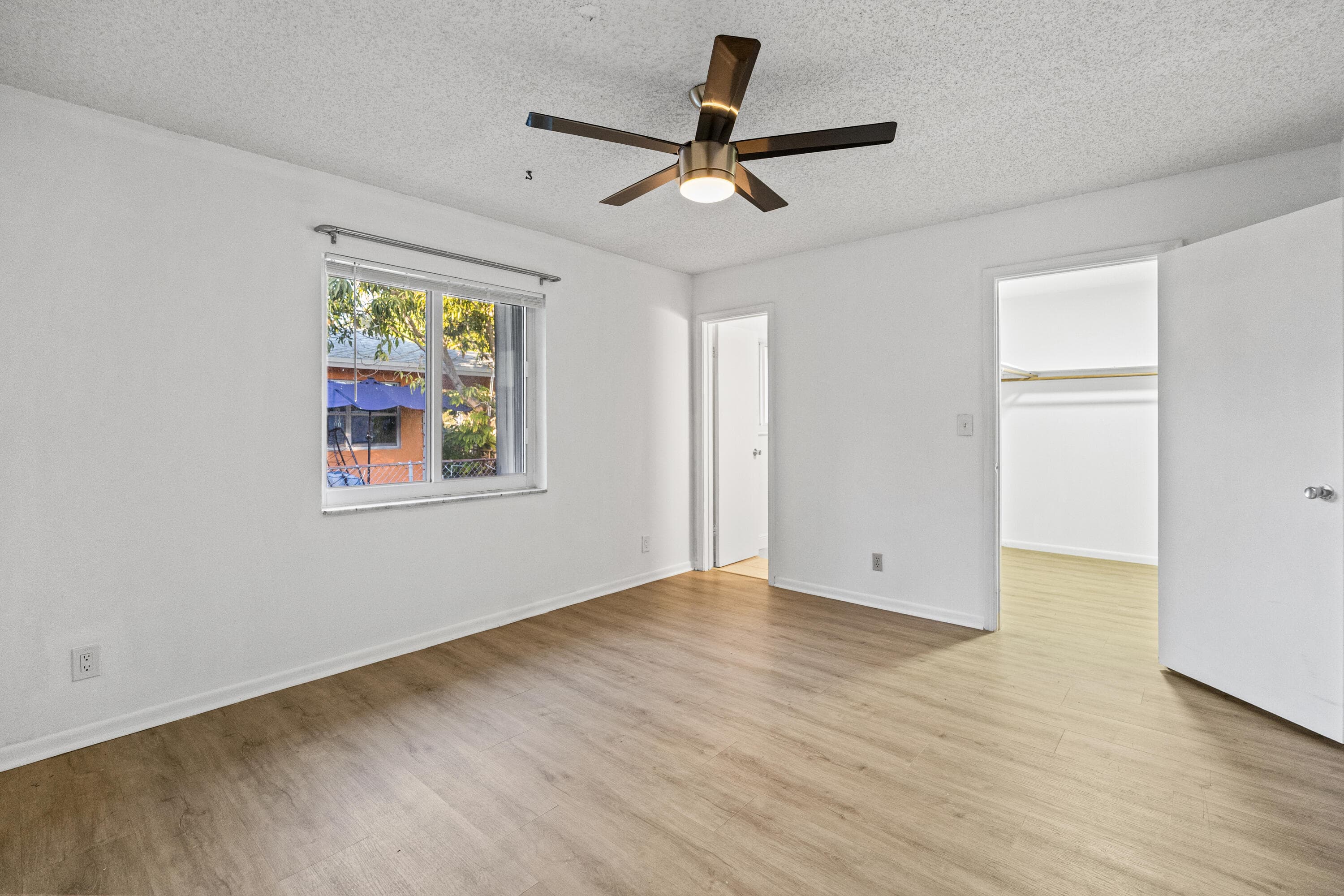 3443 NE 3rd Avenue, Oakland Park, FL 33334 — photo 26 of 59